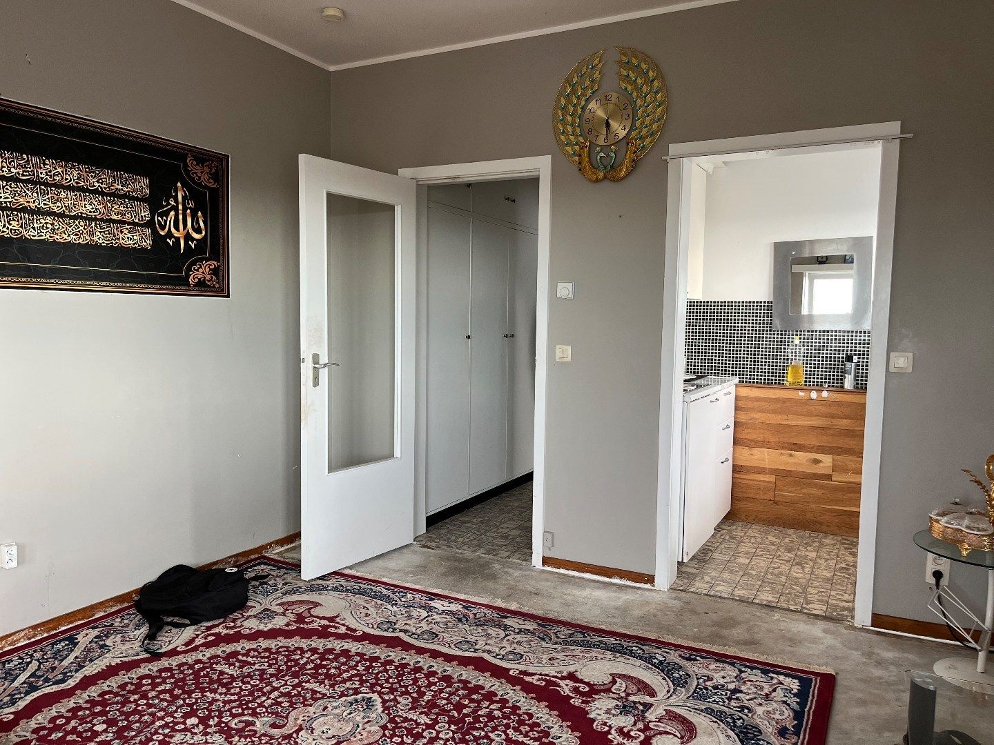 Verhuurde studio (31m²)met open zicht op het station foto 6