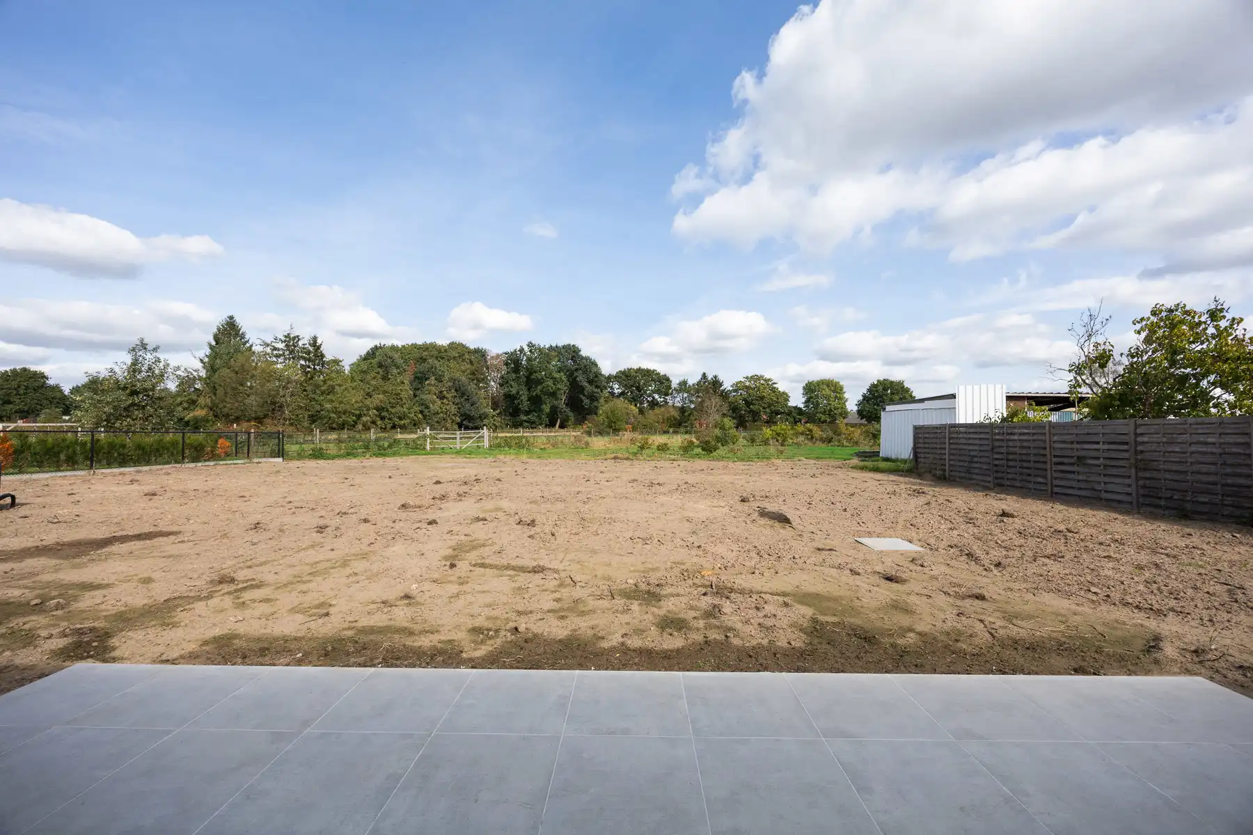 Moderne BEN-woning met zicht op groen foto 28