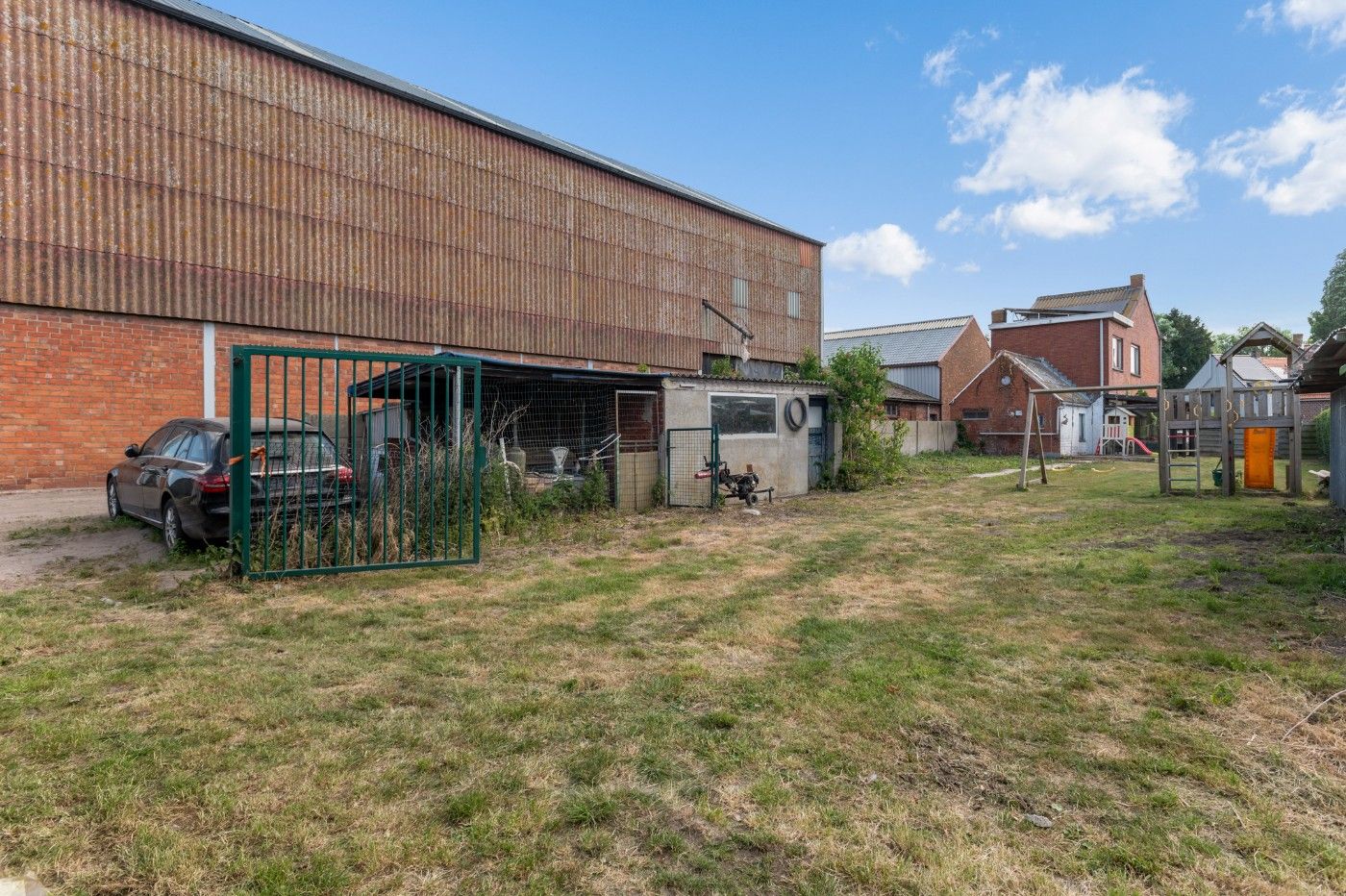 Ruime woning met 3 slpk. op prachtig perceel van 1285 m² foto 32