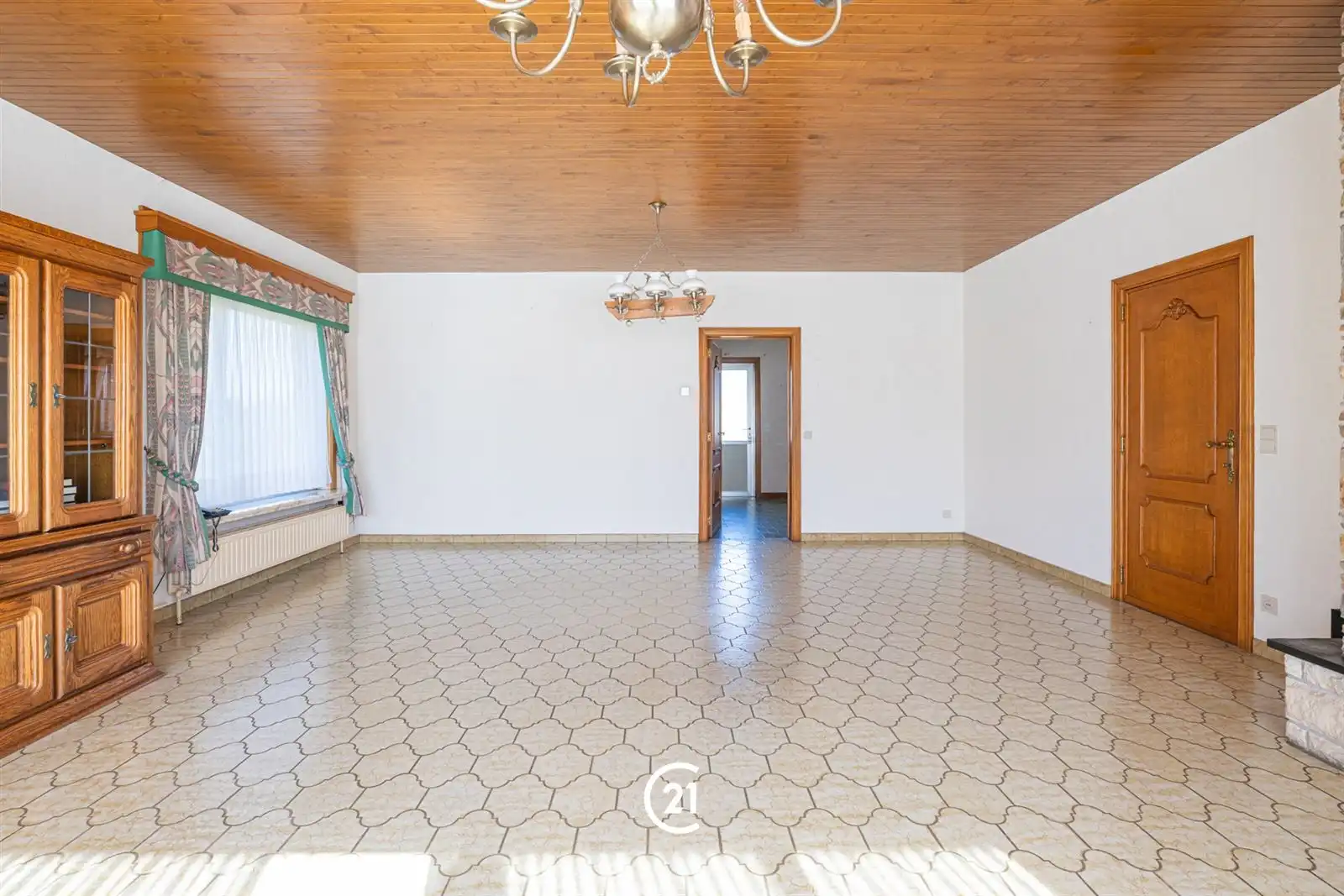 Op te frissen villa met tuin, garage en weide op 16are00 foto 6