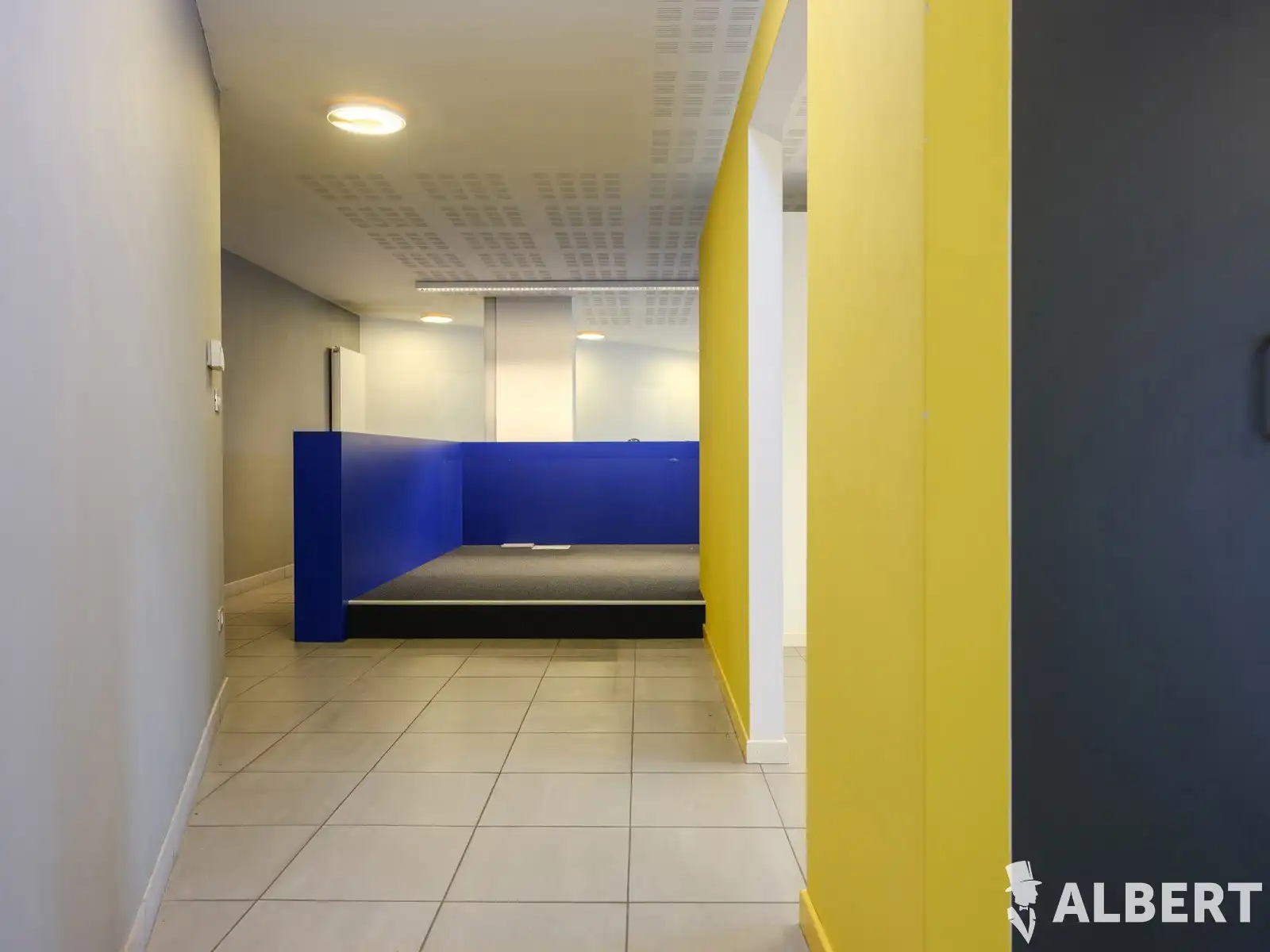 Modern handelspand op zichtlocatie te centrum Tielt foto 24