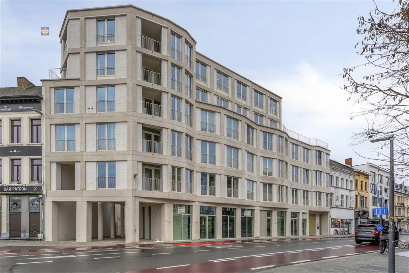 Modern en instapklaar appartement met 2 slaapkamers op absolute topligging foto {{pictureIndex}}