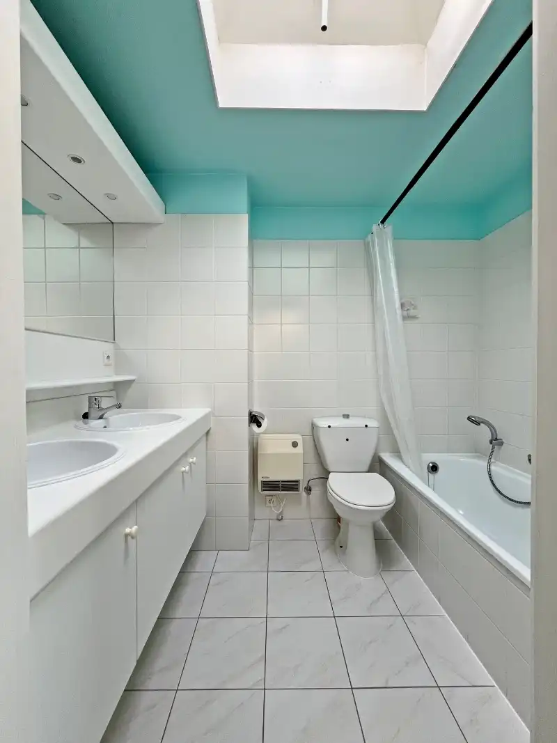 ZONNIG DUPLEX-APPARTEMENT MET RUIM TERRAS EN 3 SLAAPKAMERS + 1 SLAAPHOEK foto 24