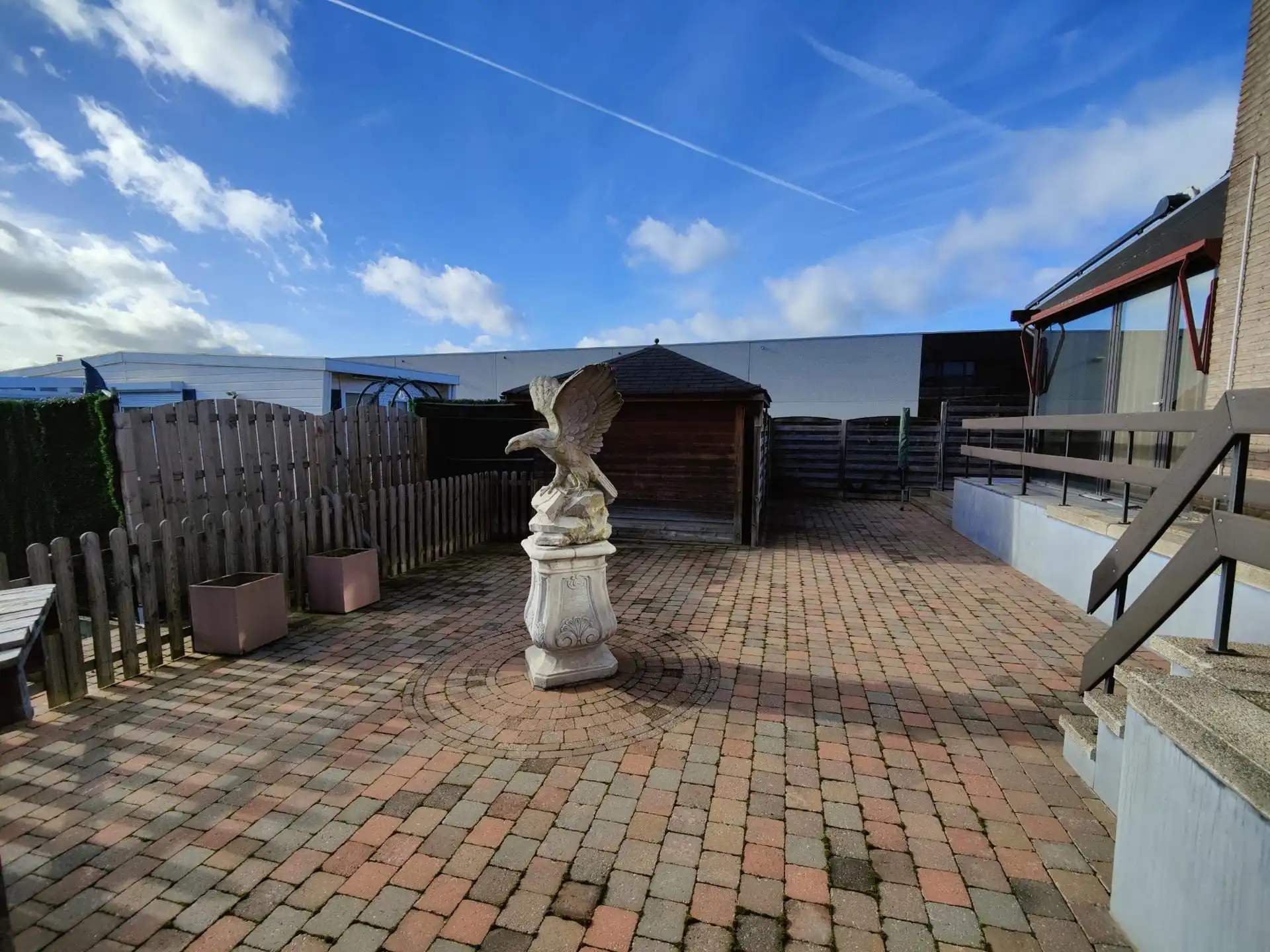Ruim, gelijkvloers appartement met 2 slaapkamers & terras foto 10