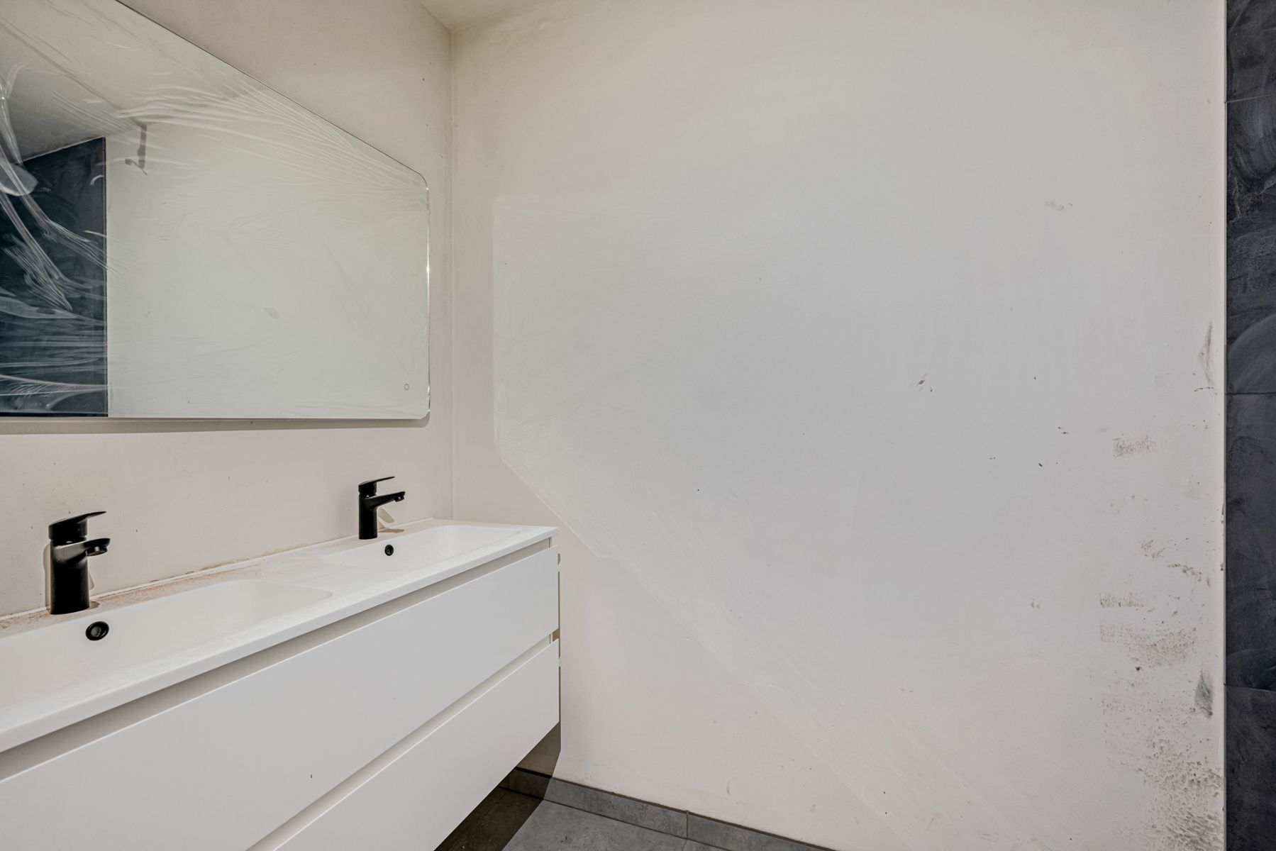 Gelijkvloers appartement met één slaapkamer foto 7