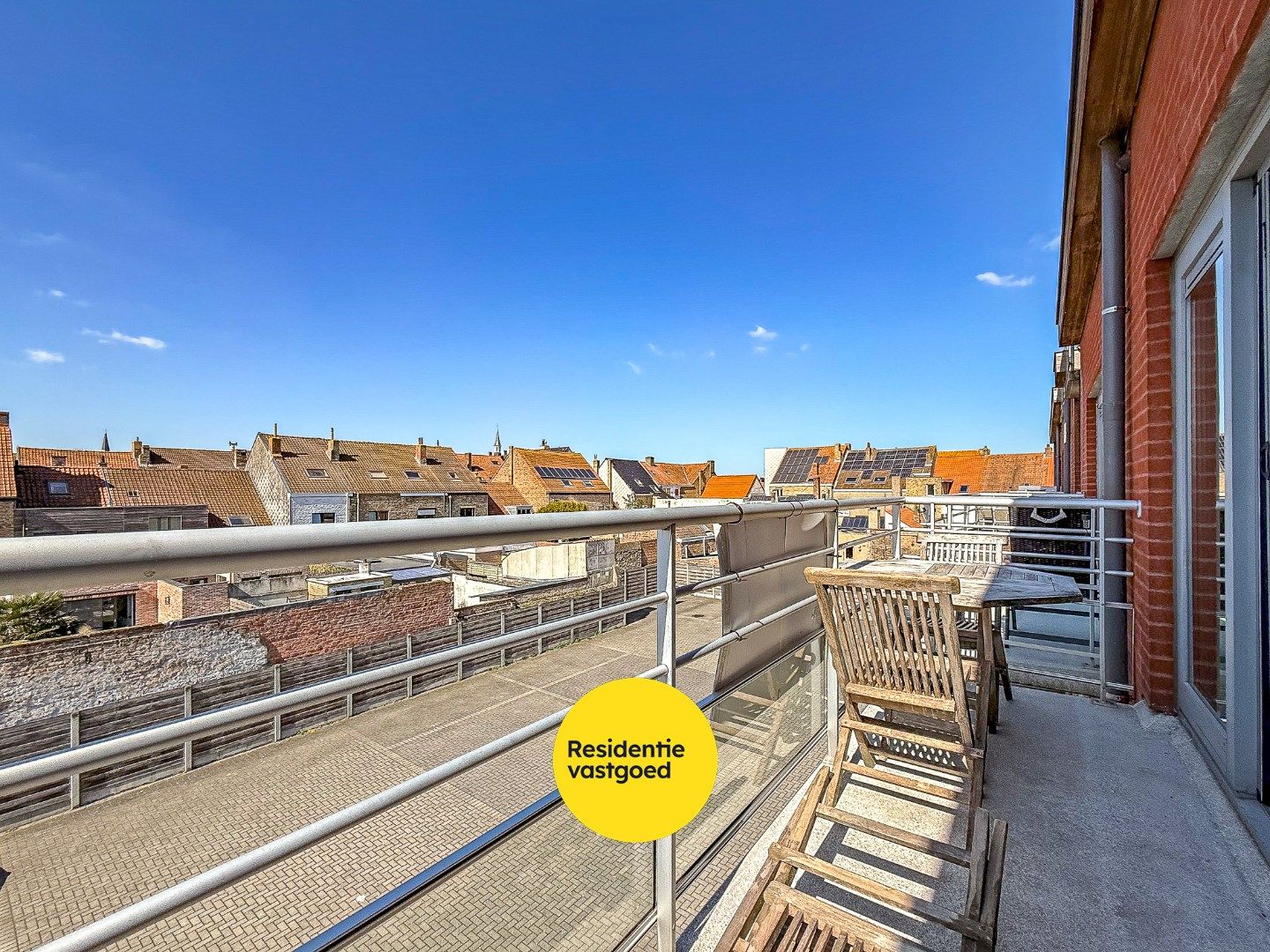 Appartement met 2 slaapkamers in Nieuwpoort Stad. foto 2