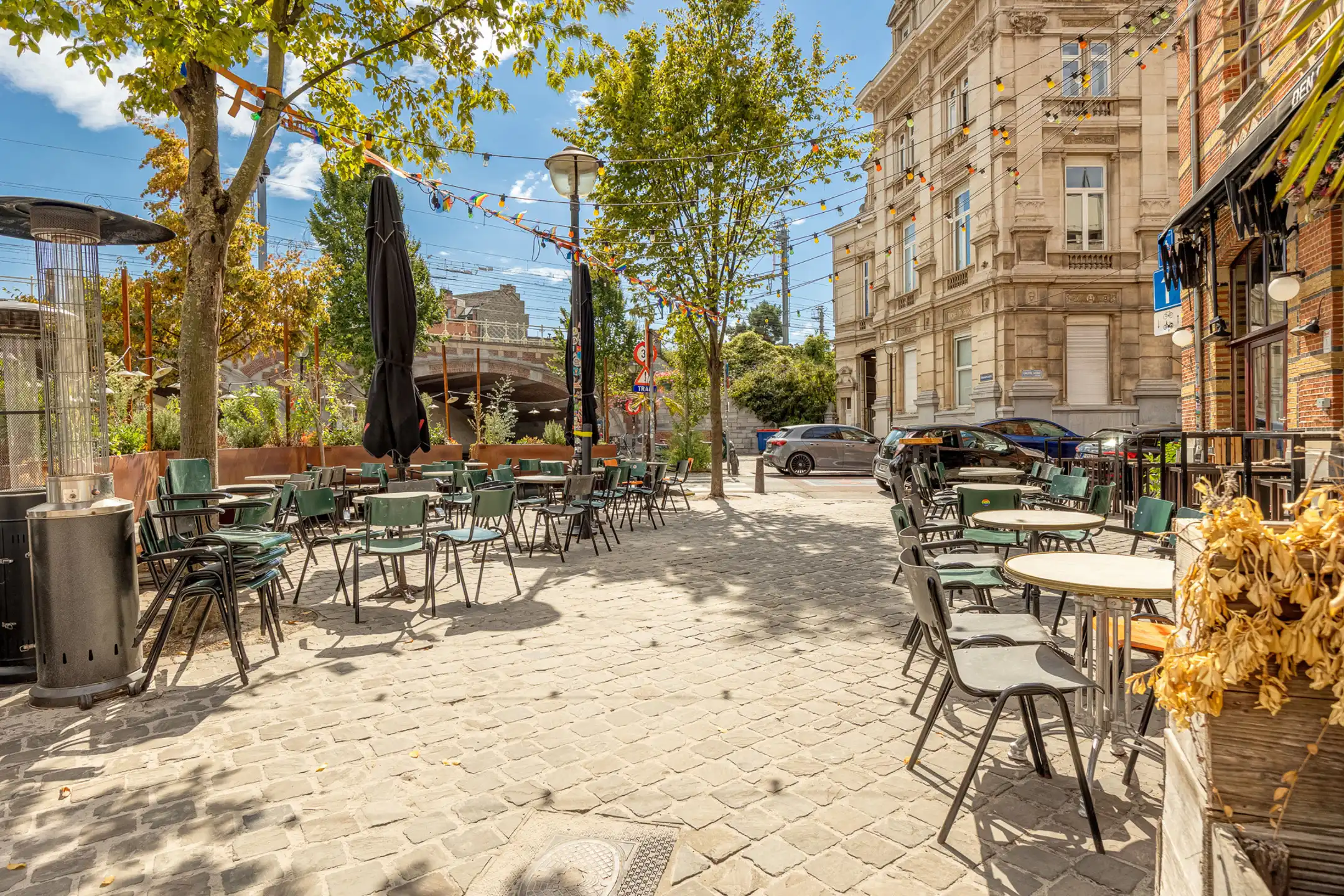ANTWERPEN ZURENBORG - Opbrengsteigendom met 3 appartementen foto 3
