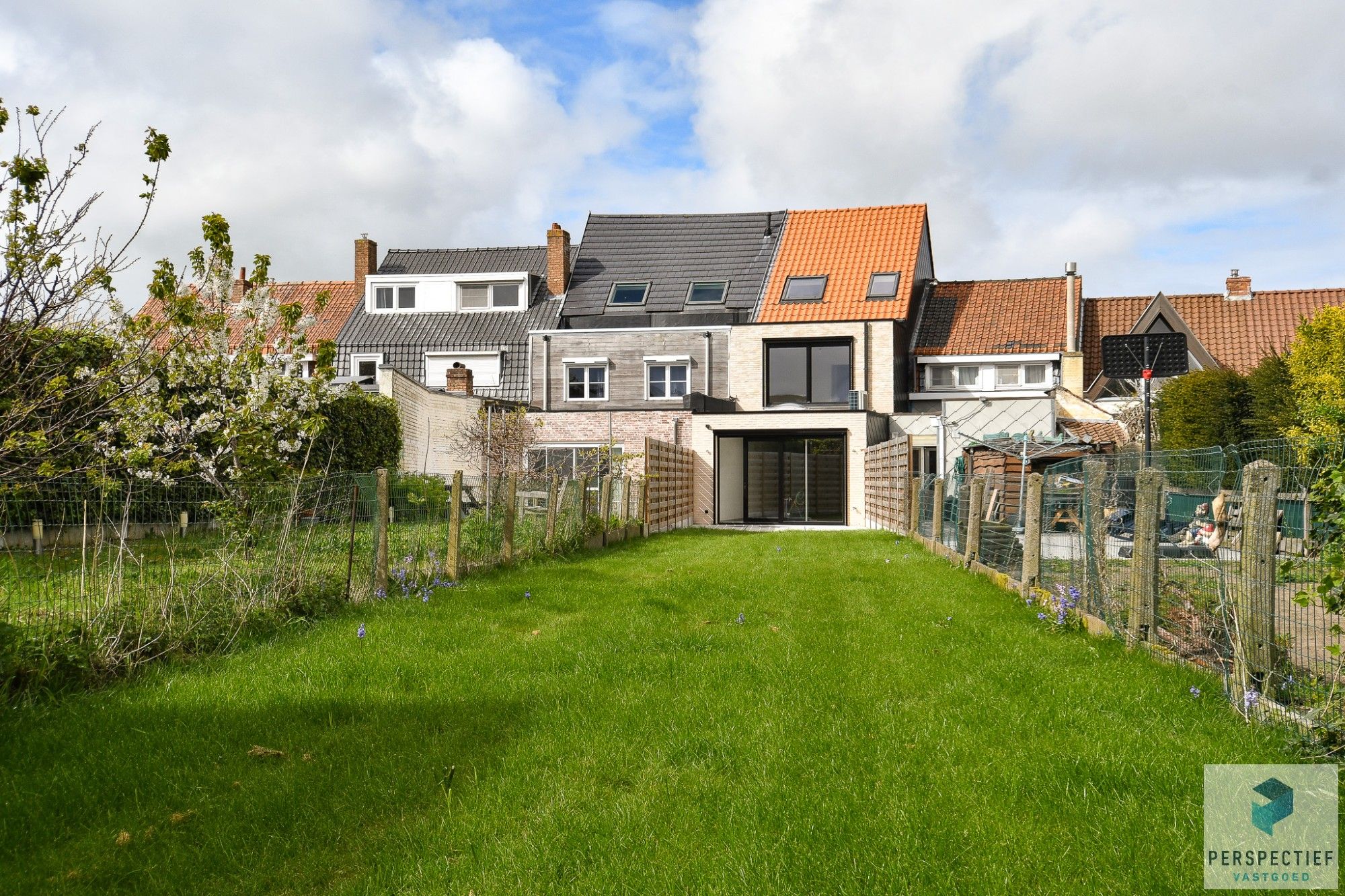 SINT- ANDRIES -  NIEUWBOUW met ruime tuin op uitstekende locatie _ A LABEL foto {{pictureIndex}}