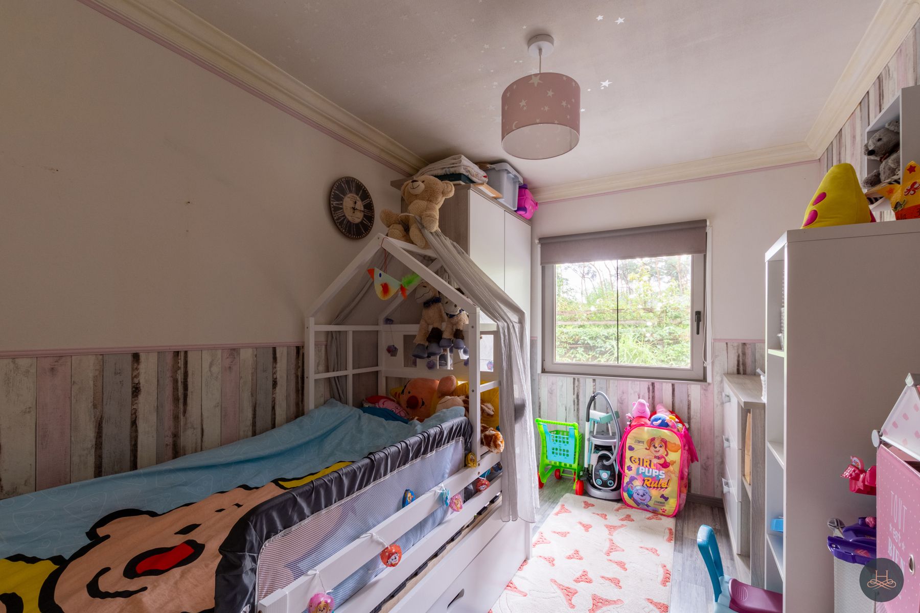 Vernieuwde en instapklare chalet op rustige locatie foto 17