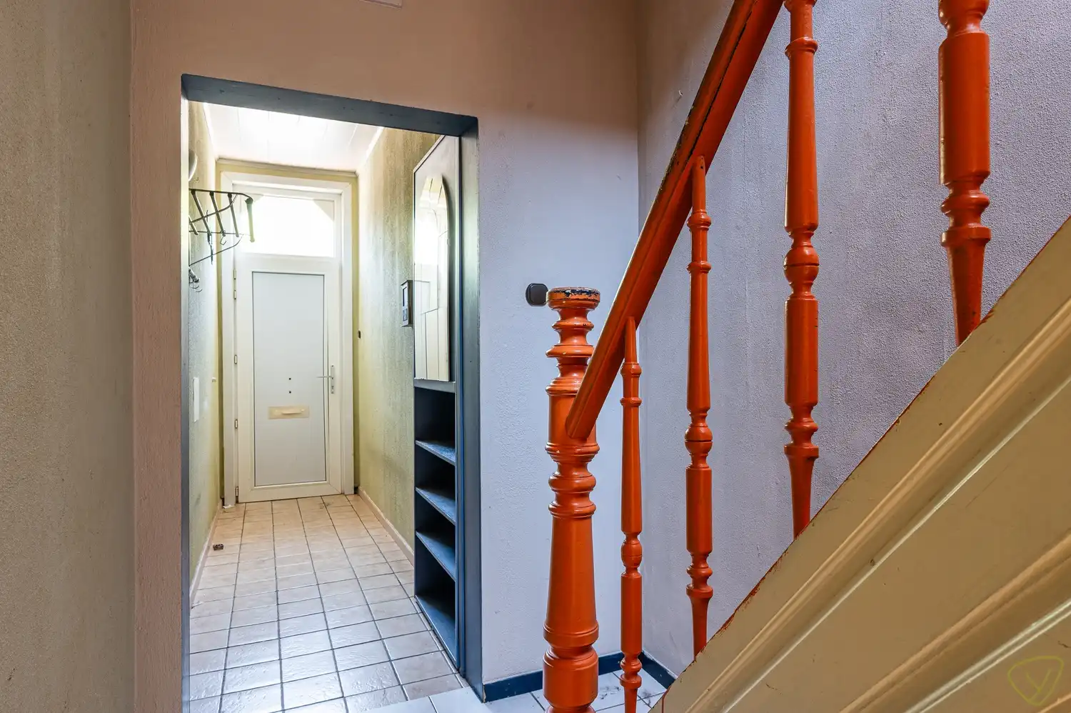 Ruime woning met potentieel en gunstige ligging te Eeklo foto 3