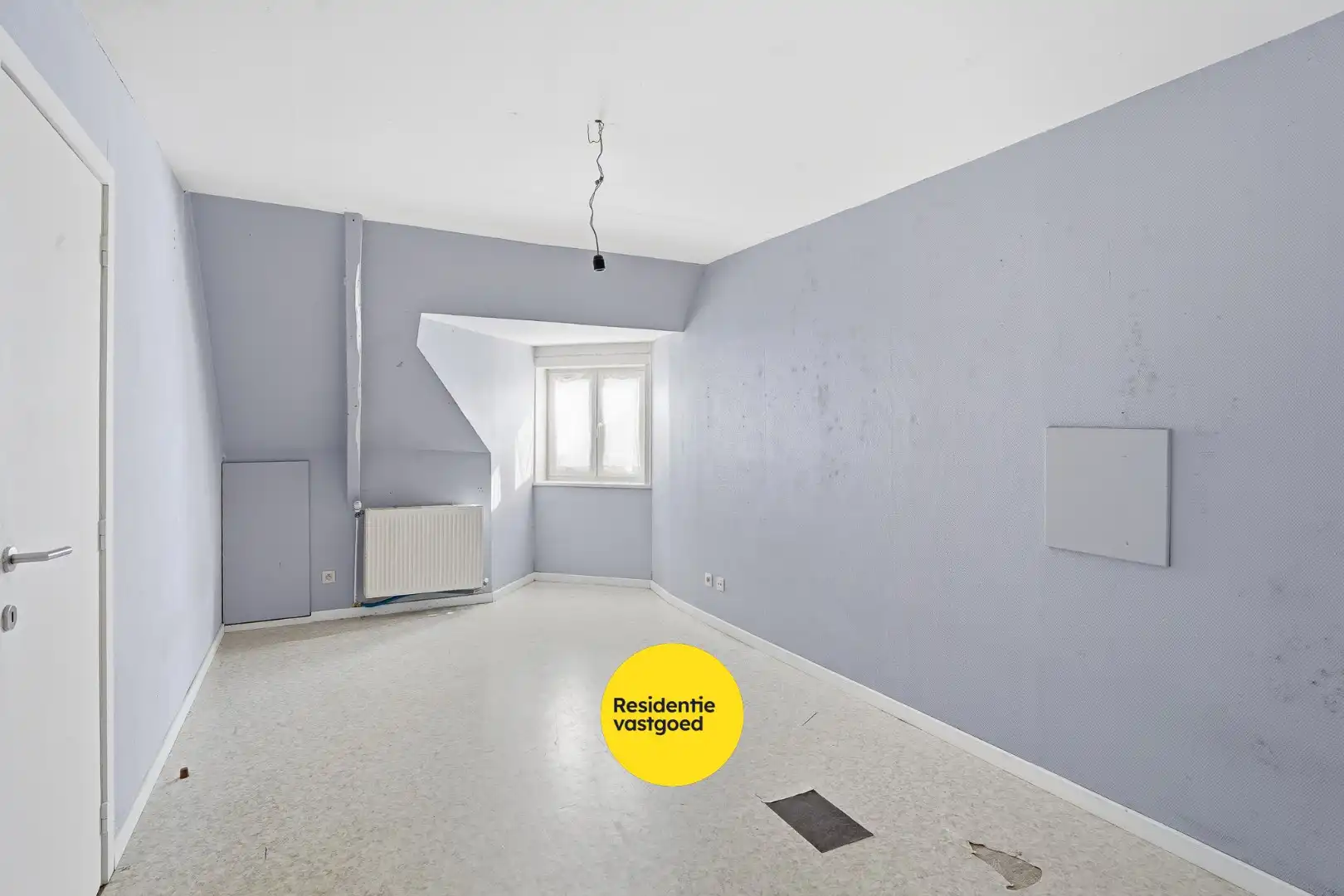 Te renoveren hoekwoning met 3 slaapkamers, tuin en centrale ligging in Ichtegem foto 12