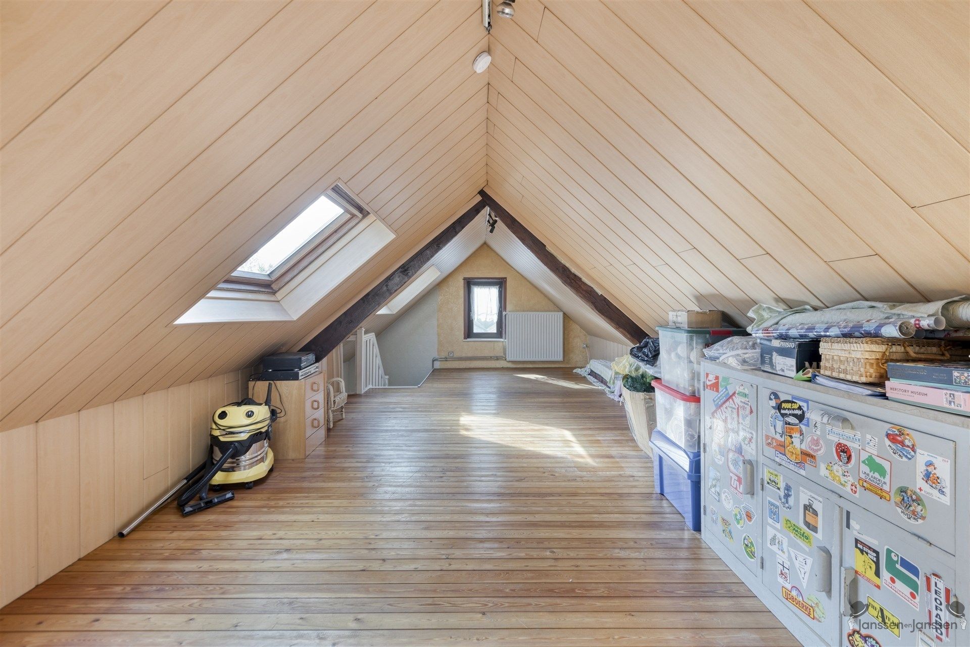 Instapklare halfopen bebouwing met zuidgericht dakterras in Mol foto 16