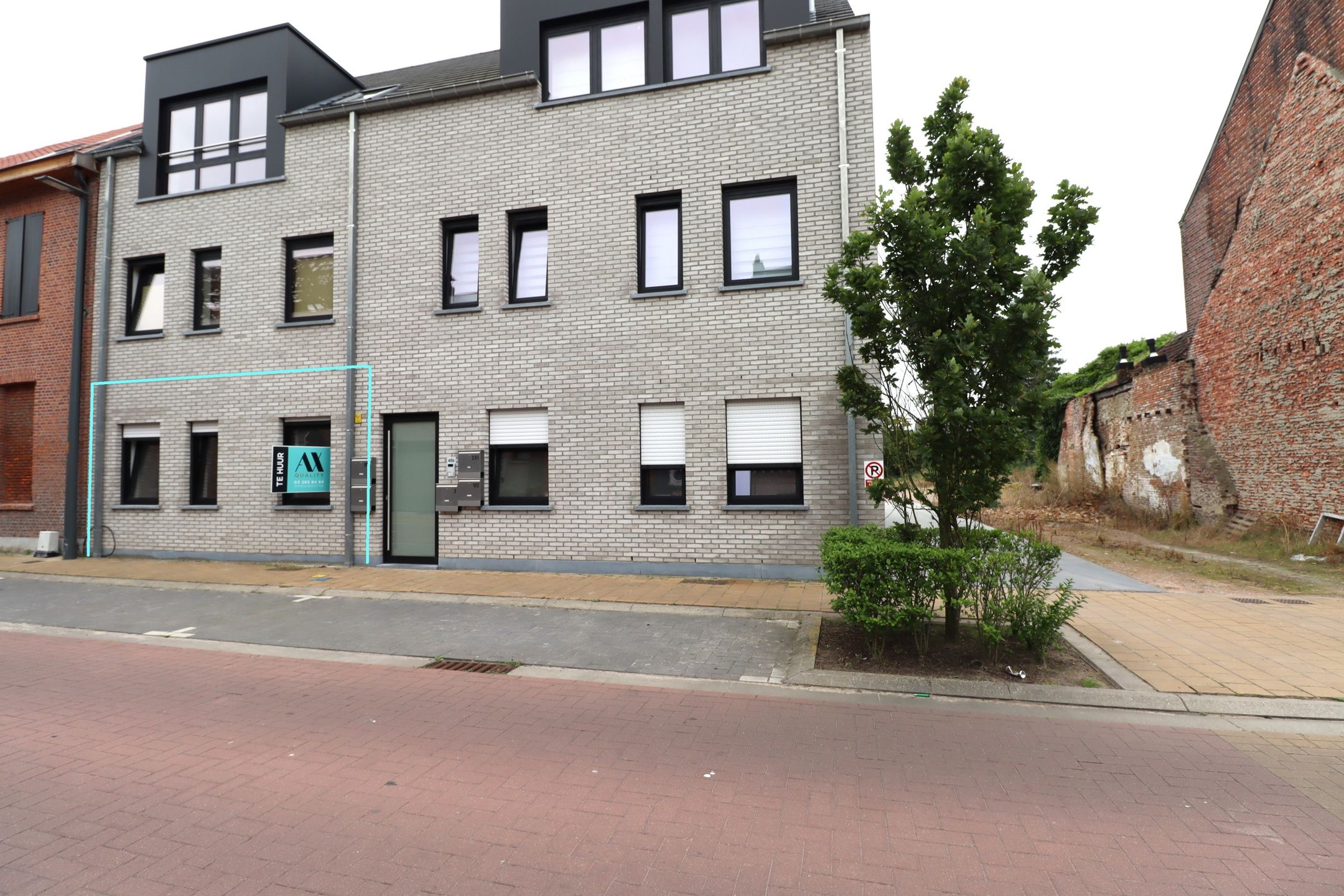 Gelijkvloers appartement met 2 slpk en terras foto {{pictureIndex}}