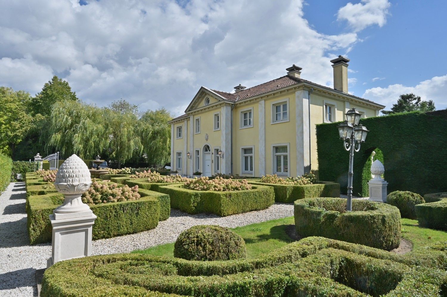 Exclusieve villa in geliefde villawijk Kiewitheide foto 4