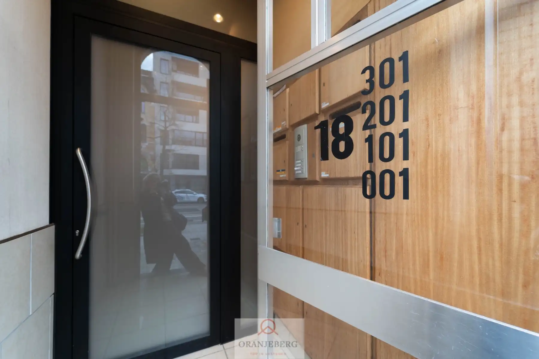 Ruim 2 slpk-appartement aan station Gent-Sint-Pieters foto 17