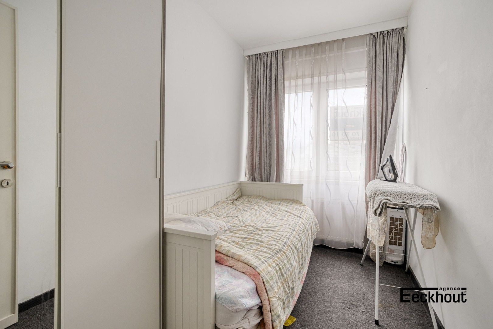 Ruime hoekwoning met 6 slaapkamers en met terras en aangebouwde garage foto 19