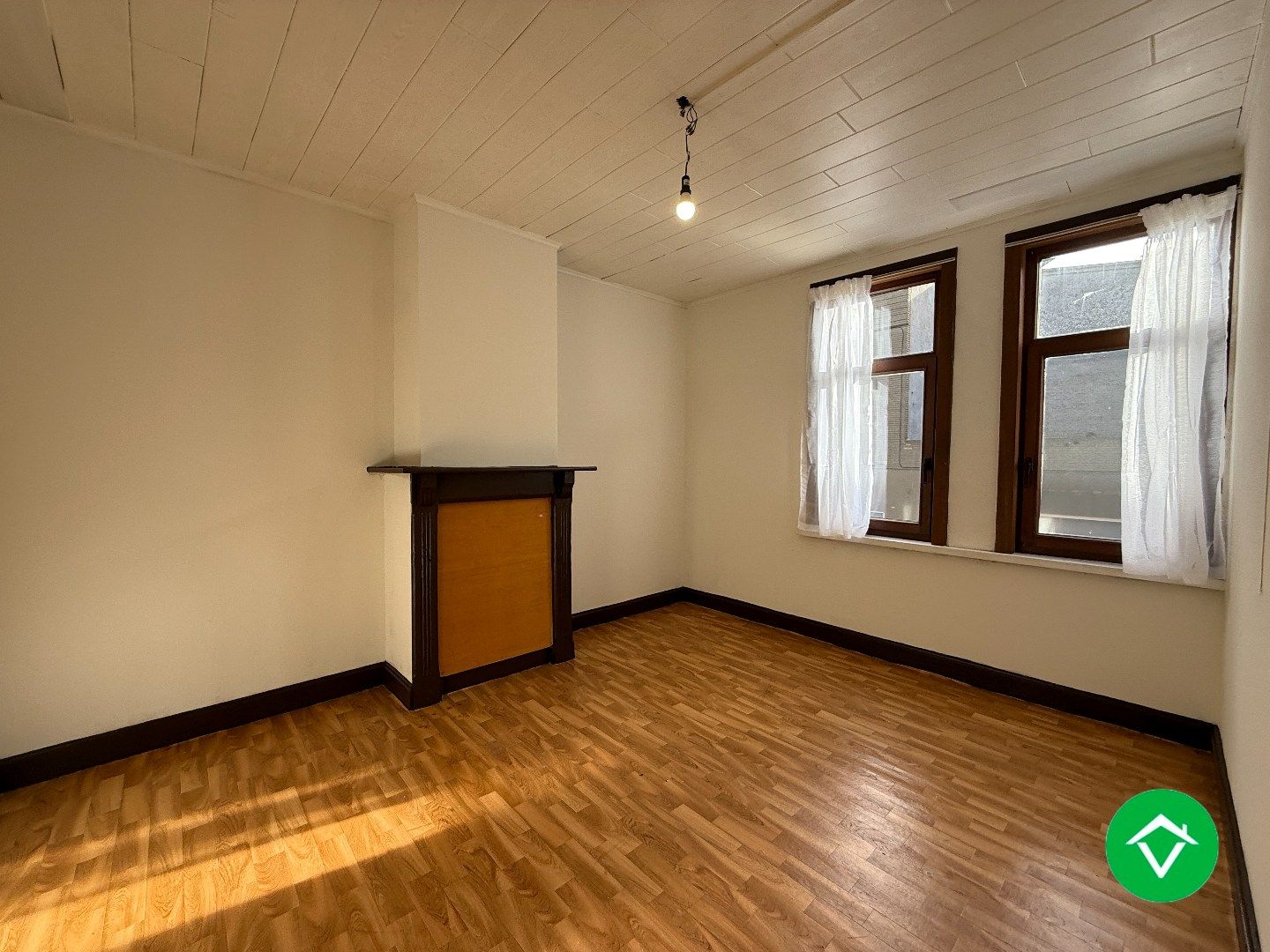 Woning met 3 slaapkamers en koer te centrum Roeselare foto 12