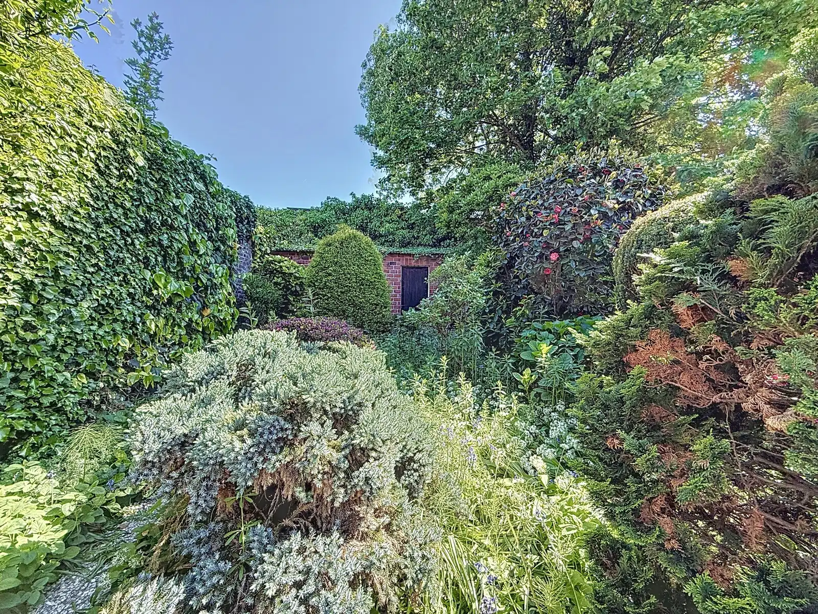 Uniek handelspand met ruim appartement en tuin foto 25