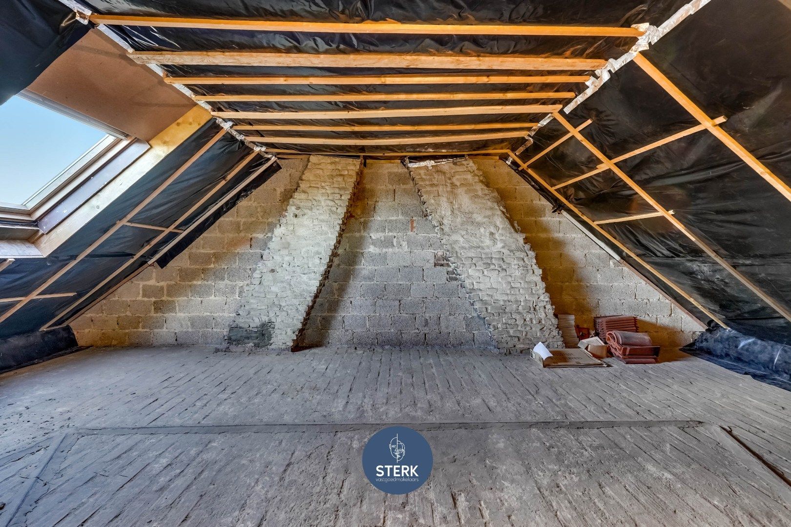 OP TE KNAPPEN GEZINSWONING AAN DE MAAS TE UIKHOVEN !  foto 18