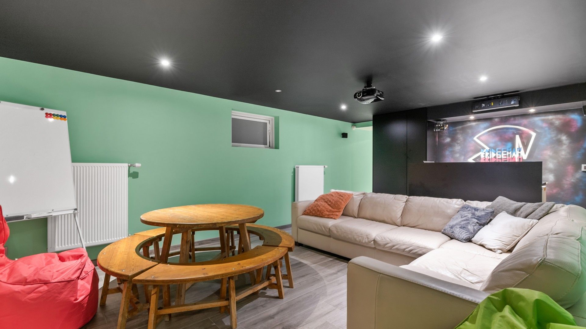 Energiezuinige woning met 4 slpkrs, zwembad en wellness in As foto 9