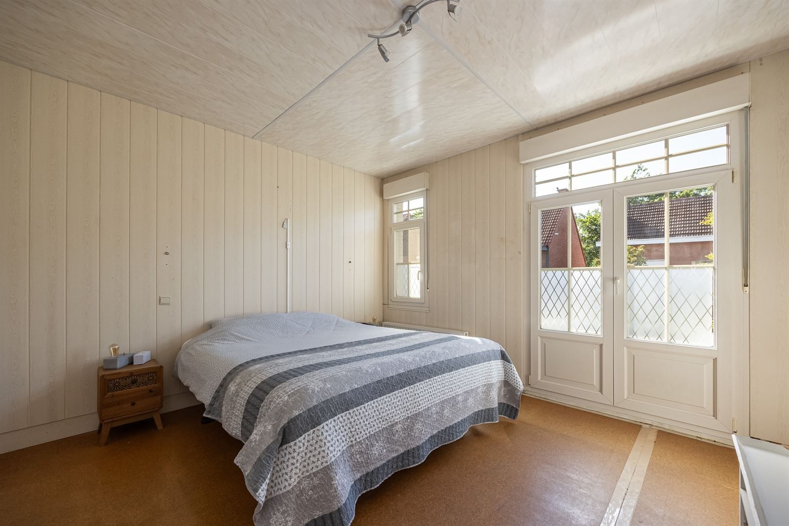 Instapklare halfopen woning in het hart van Kapellen foto 12