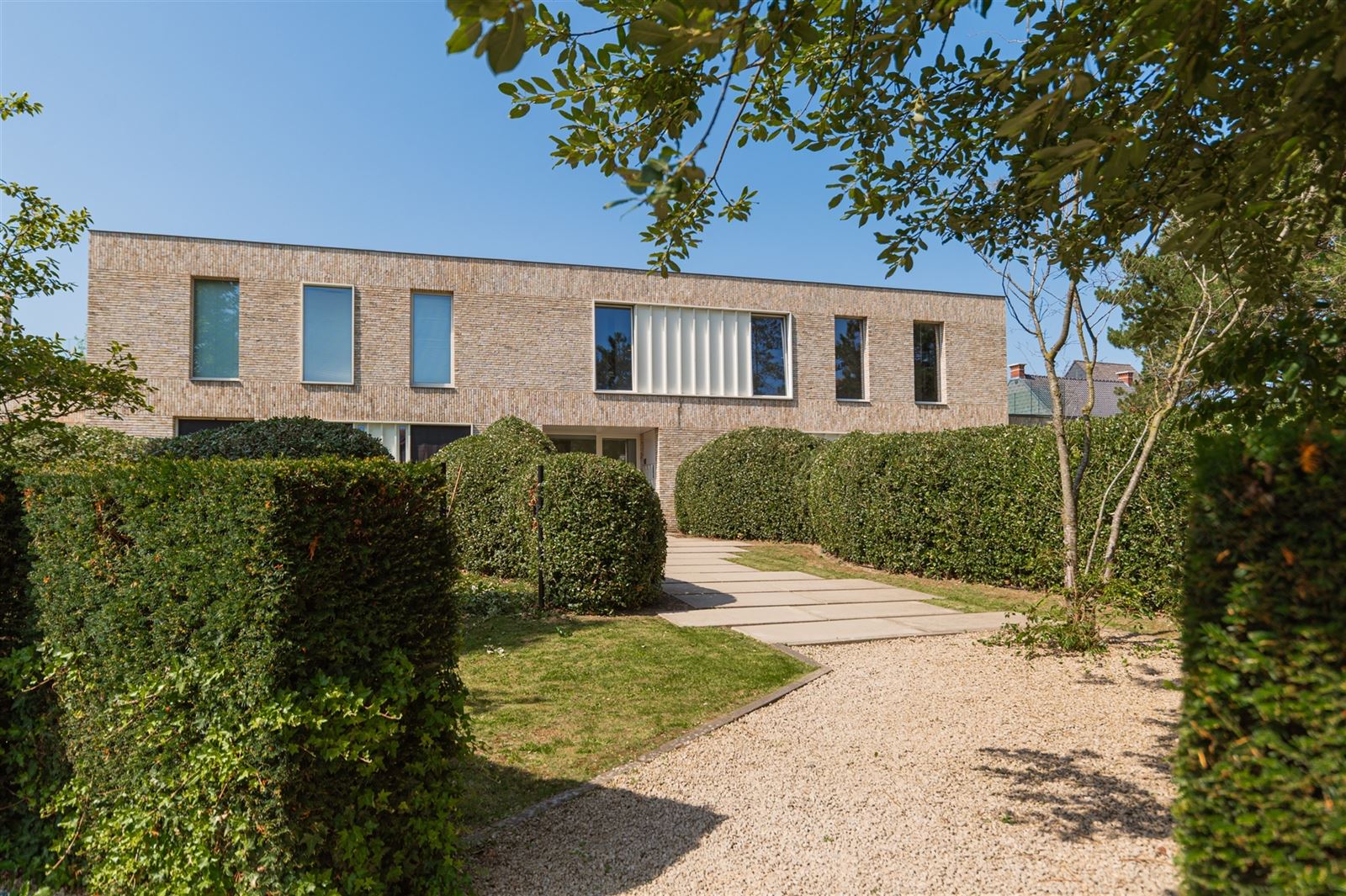 Gelijkvloers luxe appartement mét tuin foto 18