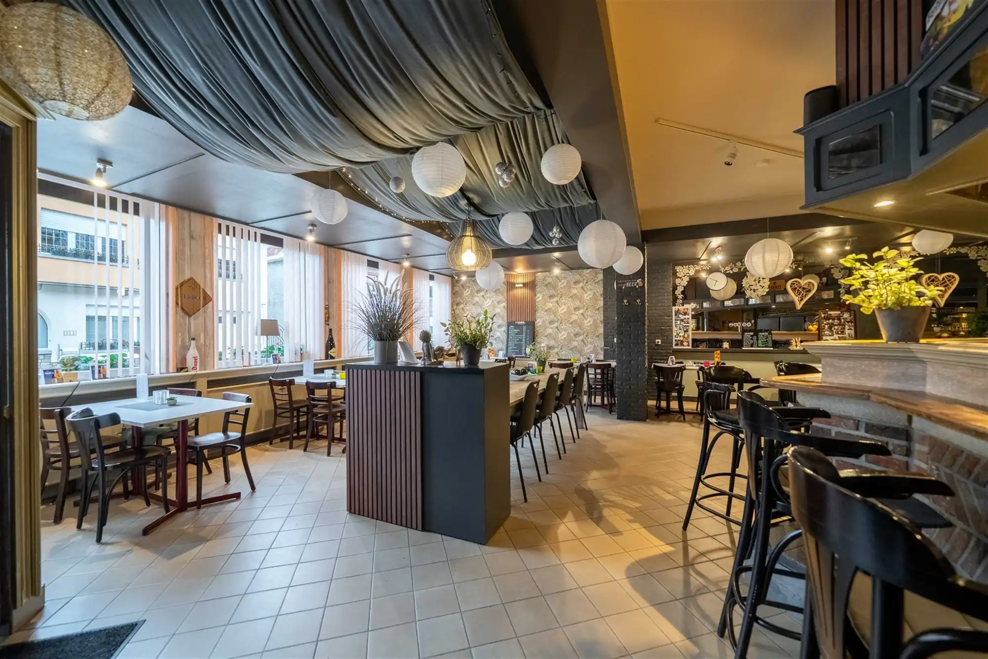 Prachtig handelspand met zaal en ruim appartement te koop! foto 9