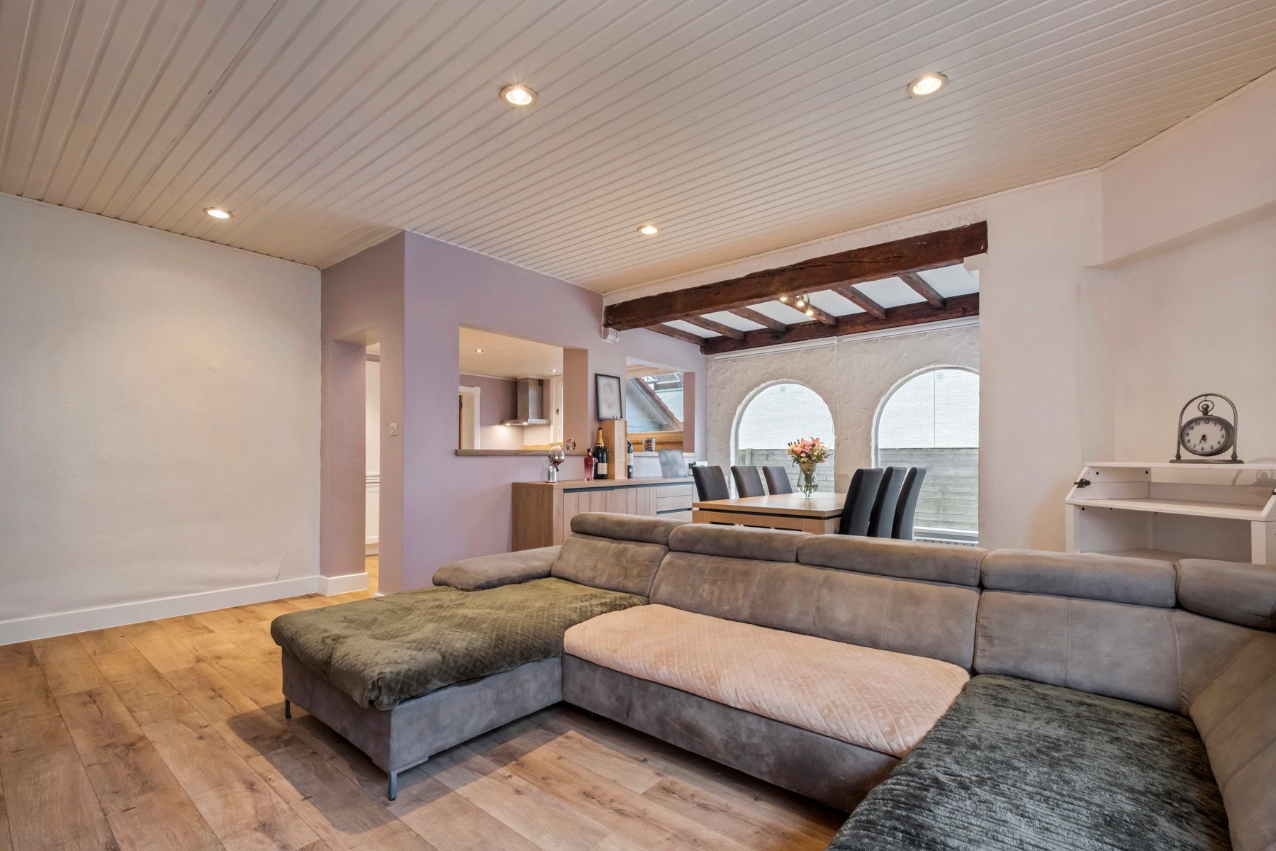 Charmante woning, net om de hoek van het strand te Bredene. foto 7