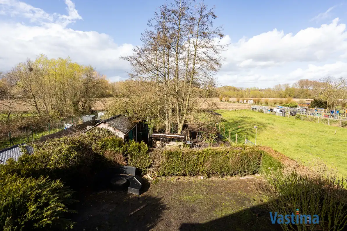 Rustig gelegen gezinswoning met tuin foto 27