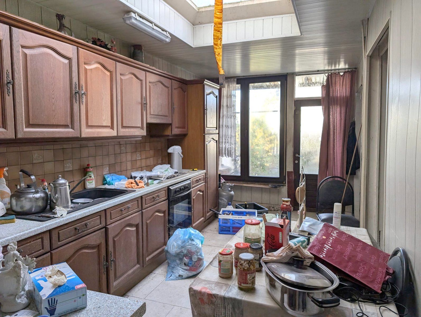 Te renoveren woning met mog. 5+ slaapkamers, koer en garage! foto 6