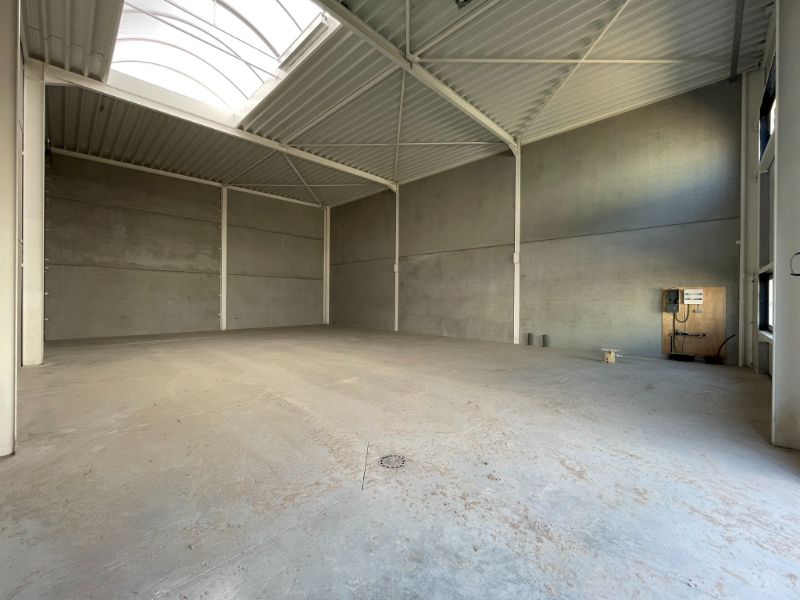 Nieuwbouw KMO Unit van 216m² te huur op toplocatie in Evergem – Project Heermeers foto 3