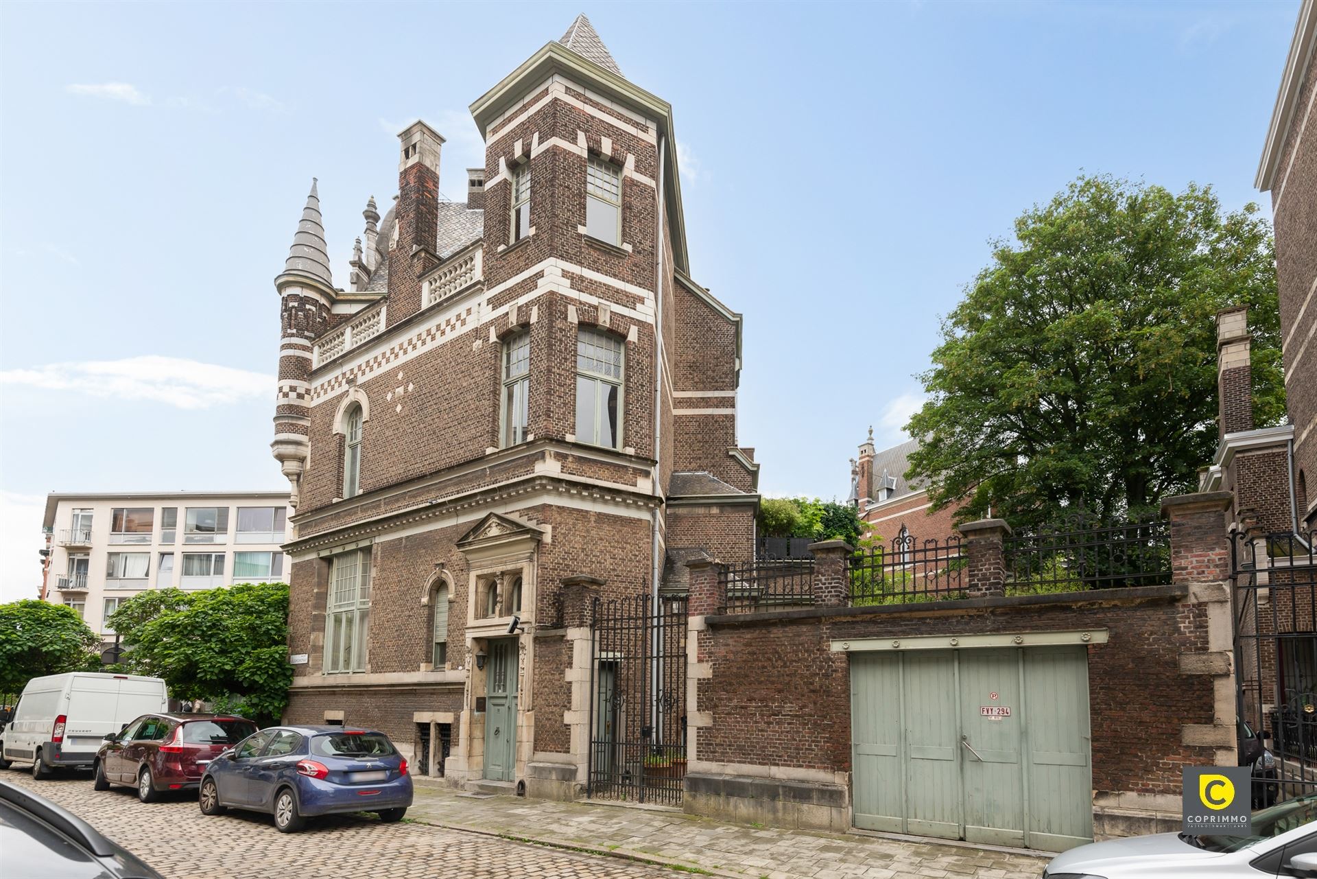 Uitzonderlijke woning: 7 slk en 2 badk. foto 2