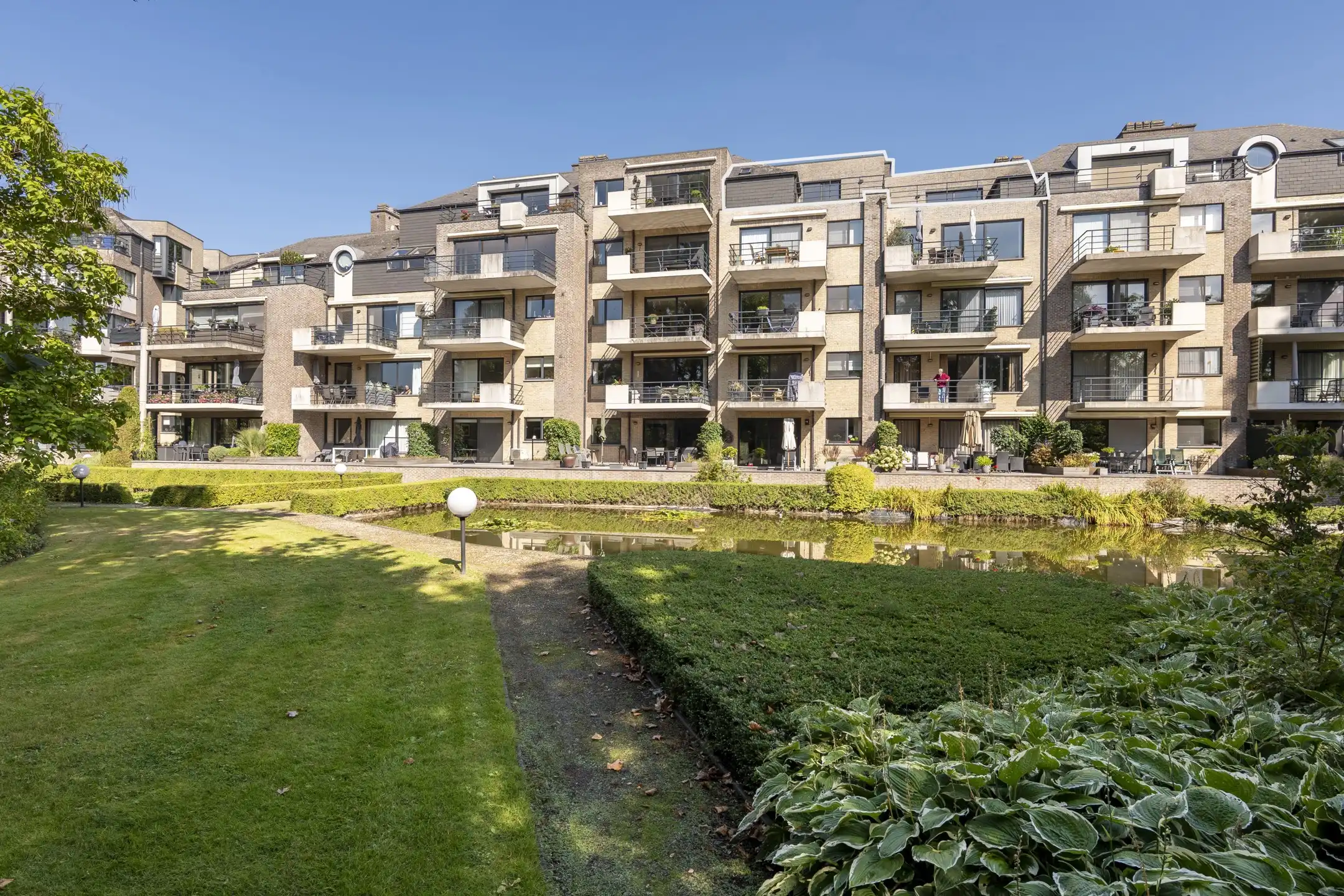 Ruim dakappartement van 130 m² met 50 m² terras en parking foto 30