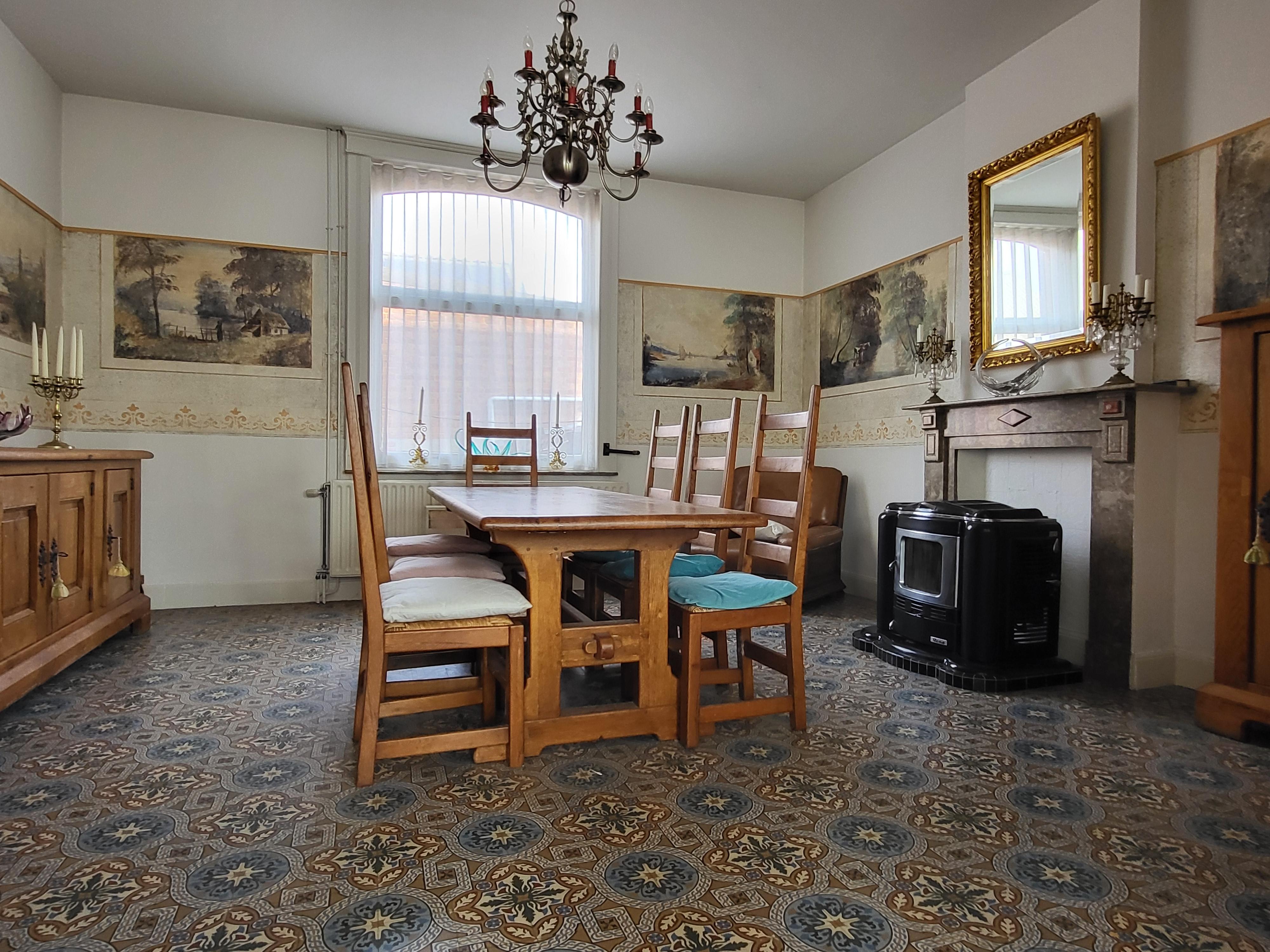 Prachtig dorpswoning / hoeve op 1246m² met stallingen en aanpalend bouwgrond.  foto 6