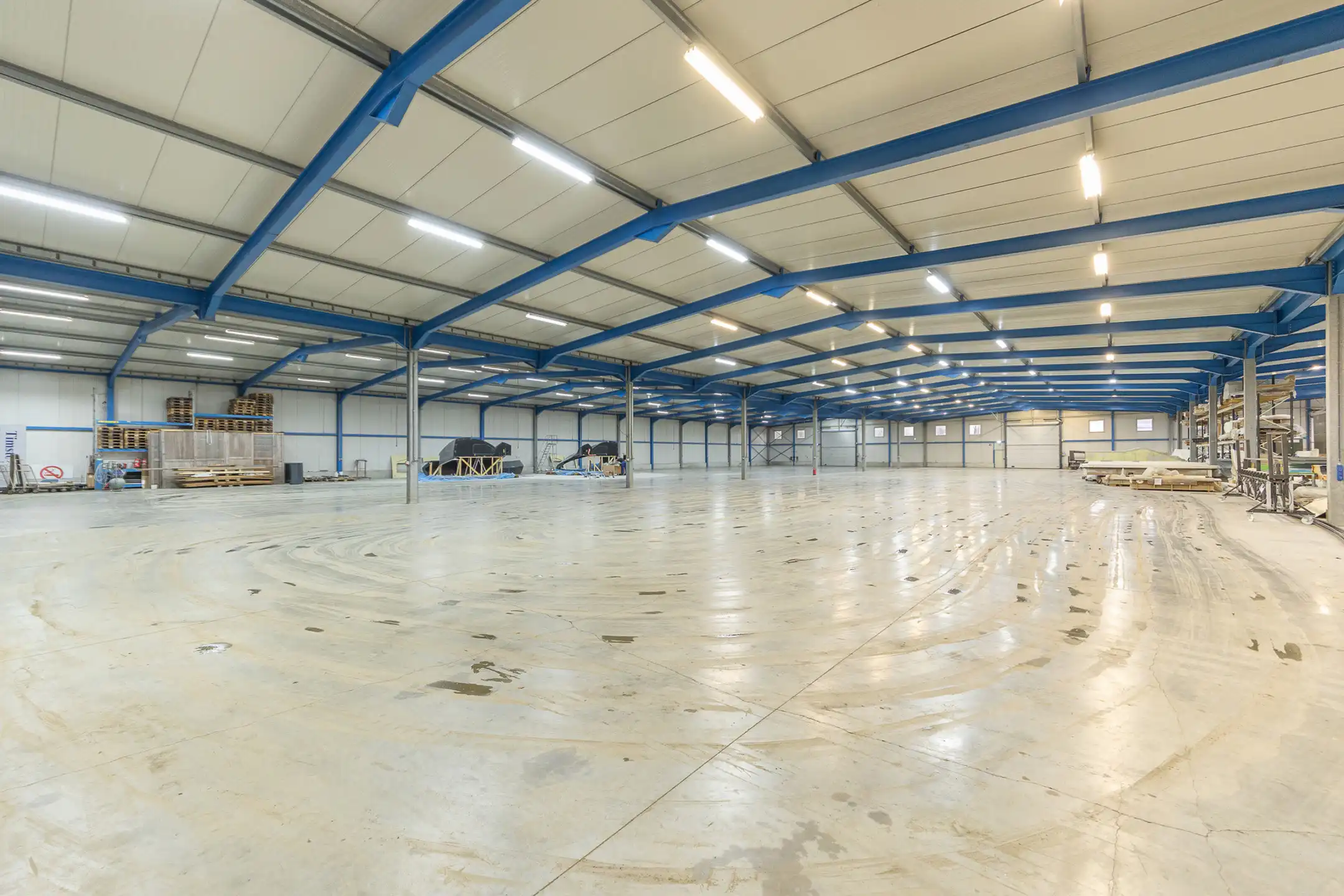 Magazijnen te huur met kantoor foto 7