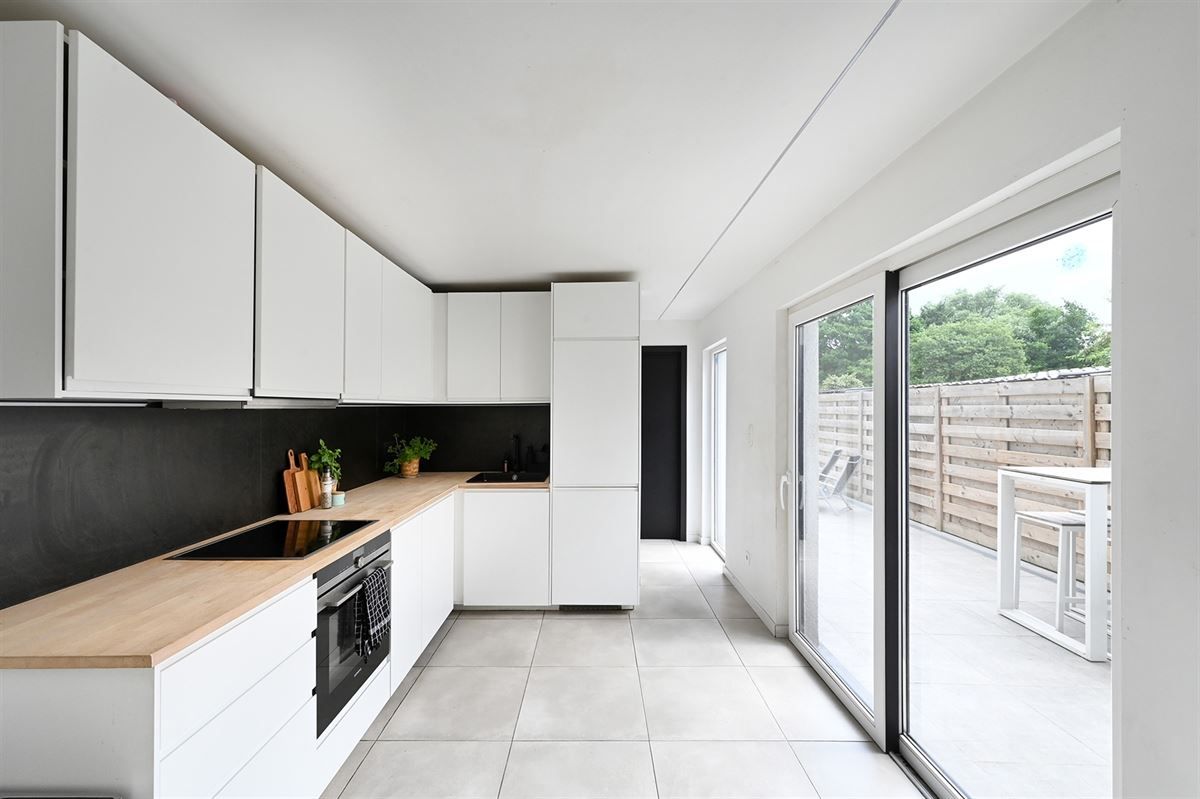 Lichte woning met diepe tuin foto 6