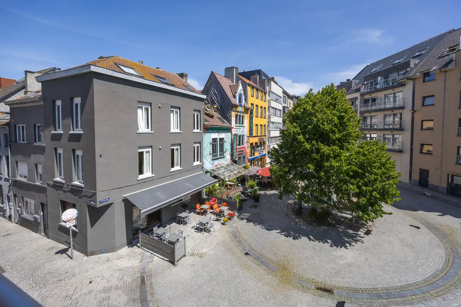 Ruim drie slaapkamer hoek-appartement op centrale ligging! foto 7