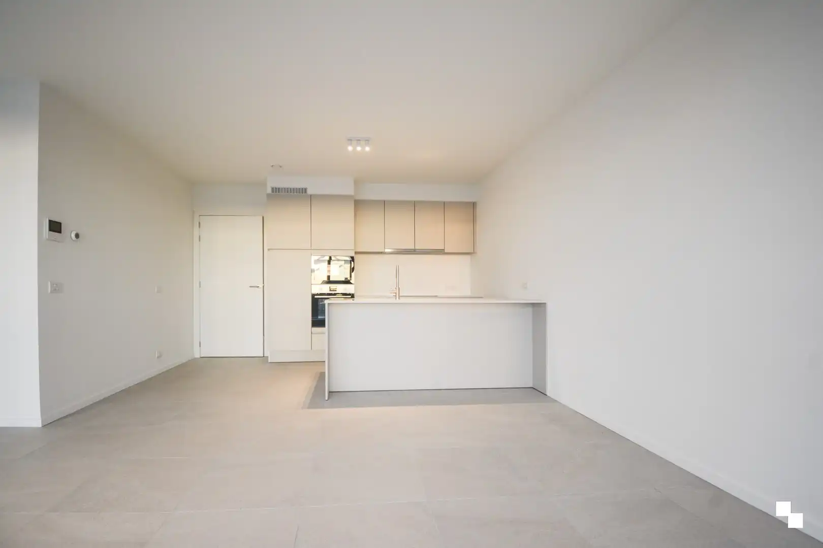 Modern nieuwbouwappartement met groot terras en mooi verzicht aan de rand van Hooglede foto 5