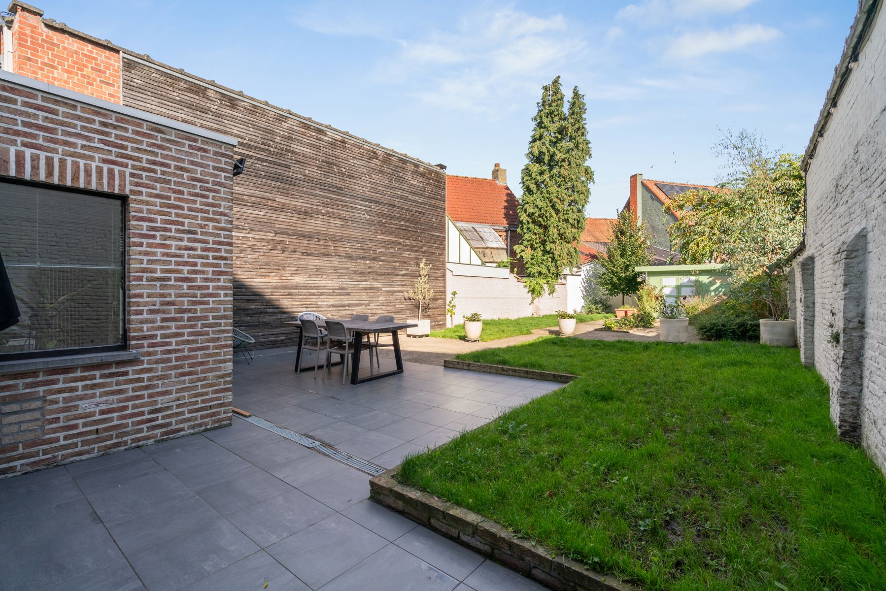 Zeer ruime gezinswoning met 3 slaapkamers, tuin en garage foto 10