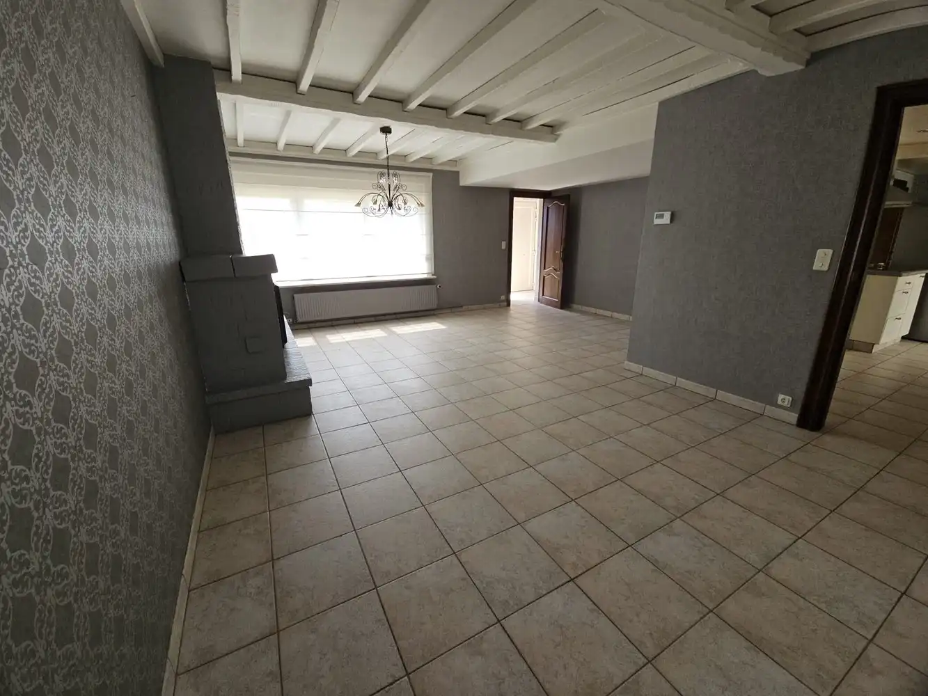 Woning (HOB) met tuin en dubbele garage foto 6