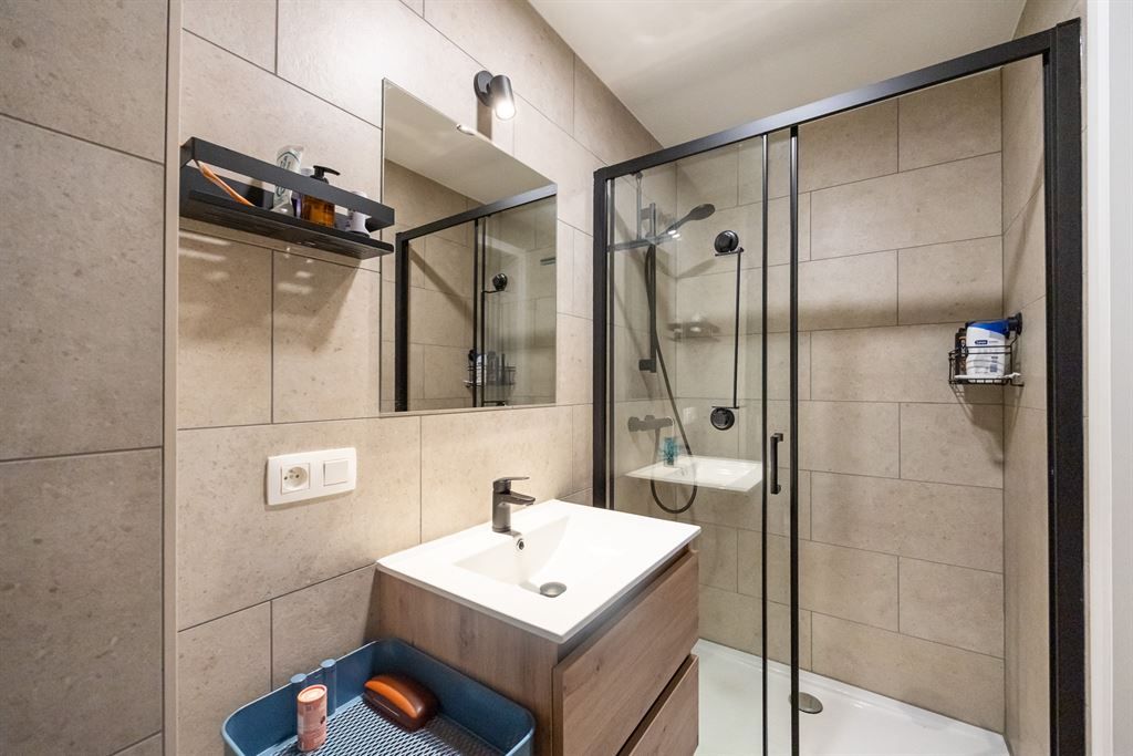 volledig gerenoveerd studentenpand met 9 hoogwaardige kamers foto 5