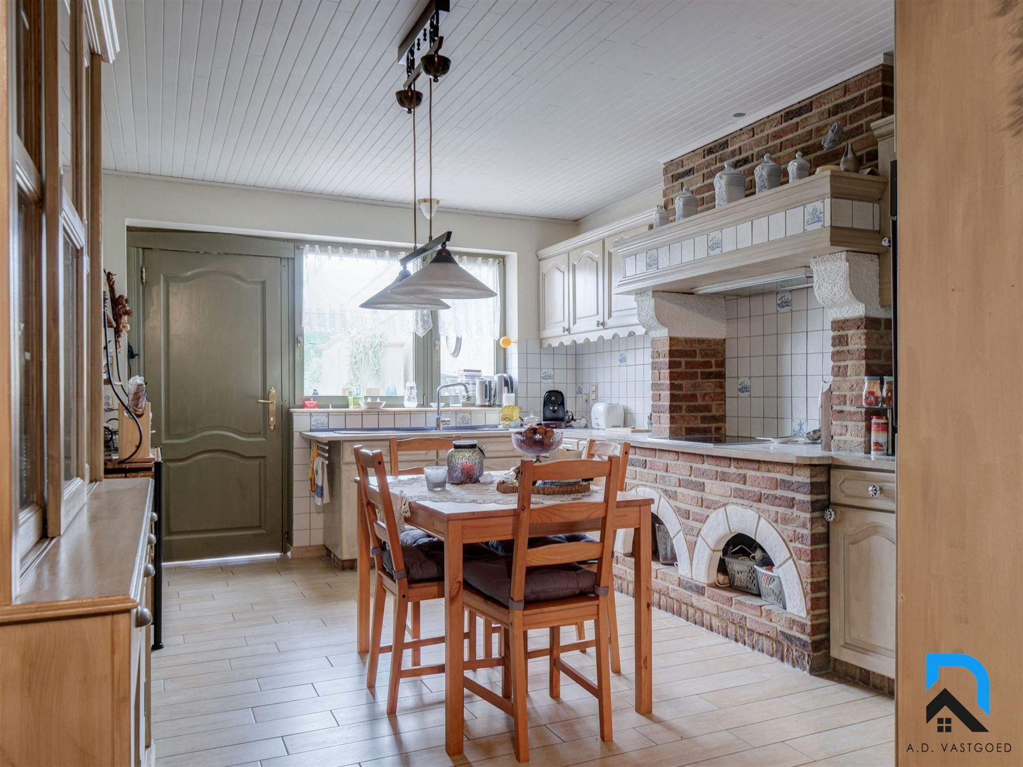Ruime woning op absolute toplocatie foto 6