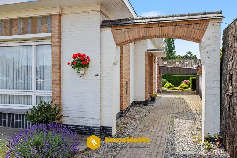 TE RENOVEREN WONING MET POTENTIEEL - TE KOOP IN WACHTEBEKE foto 3