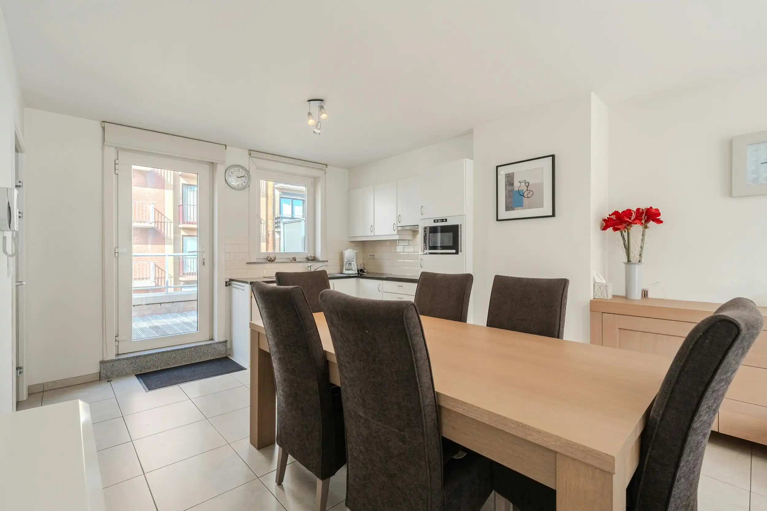 Lichtrijk duplexappartement met ruime terrassen! foto 7