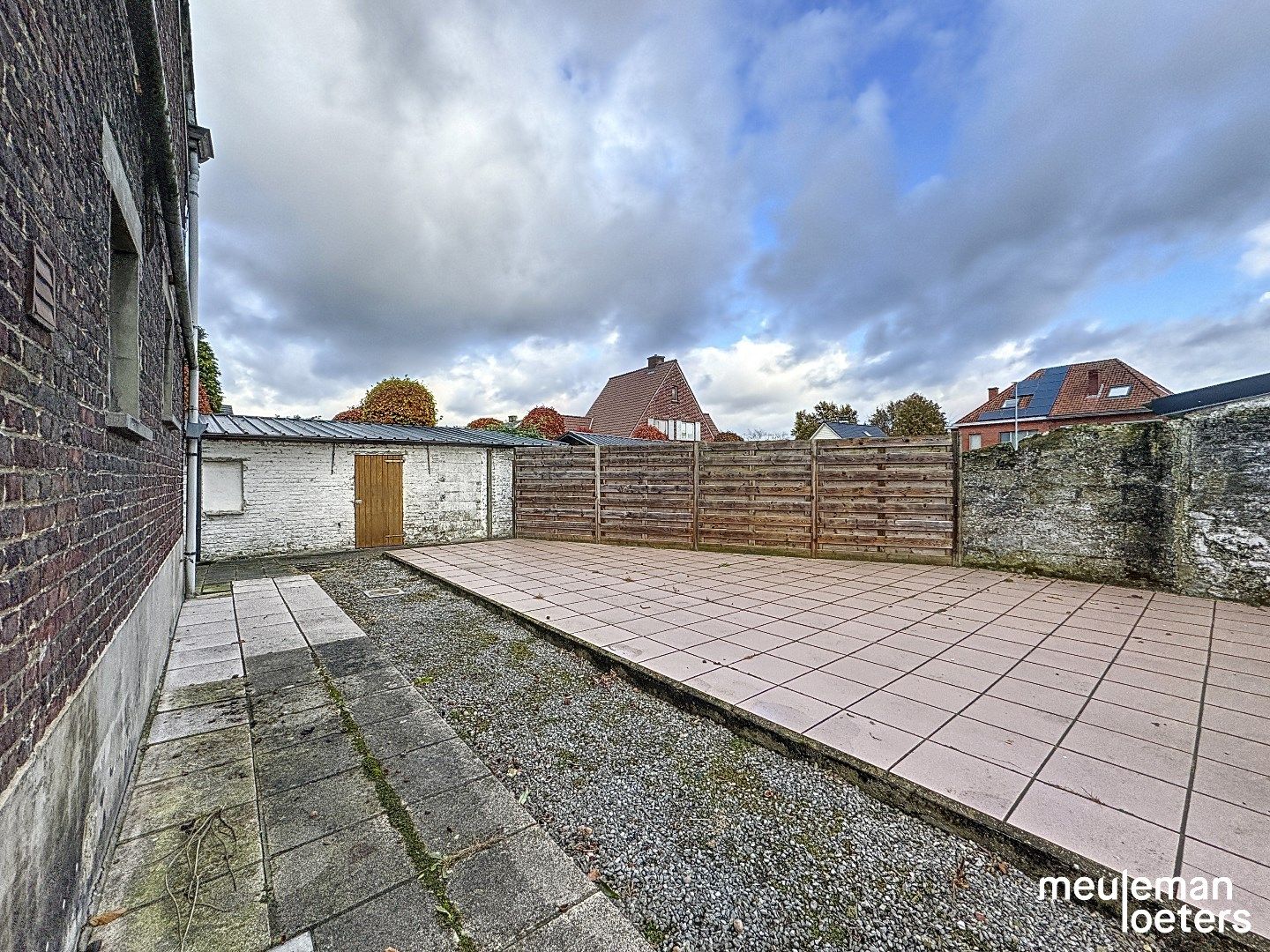 Te renoveren woning op ruim perceel foto 15