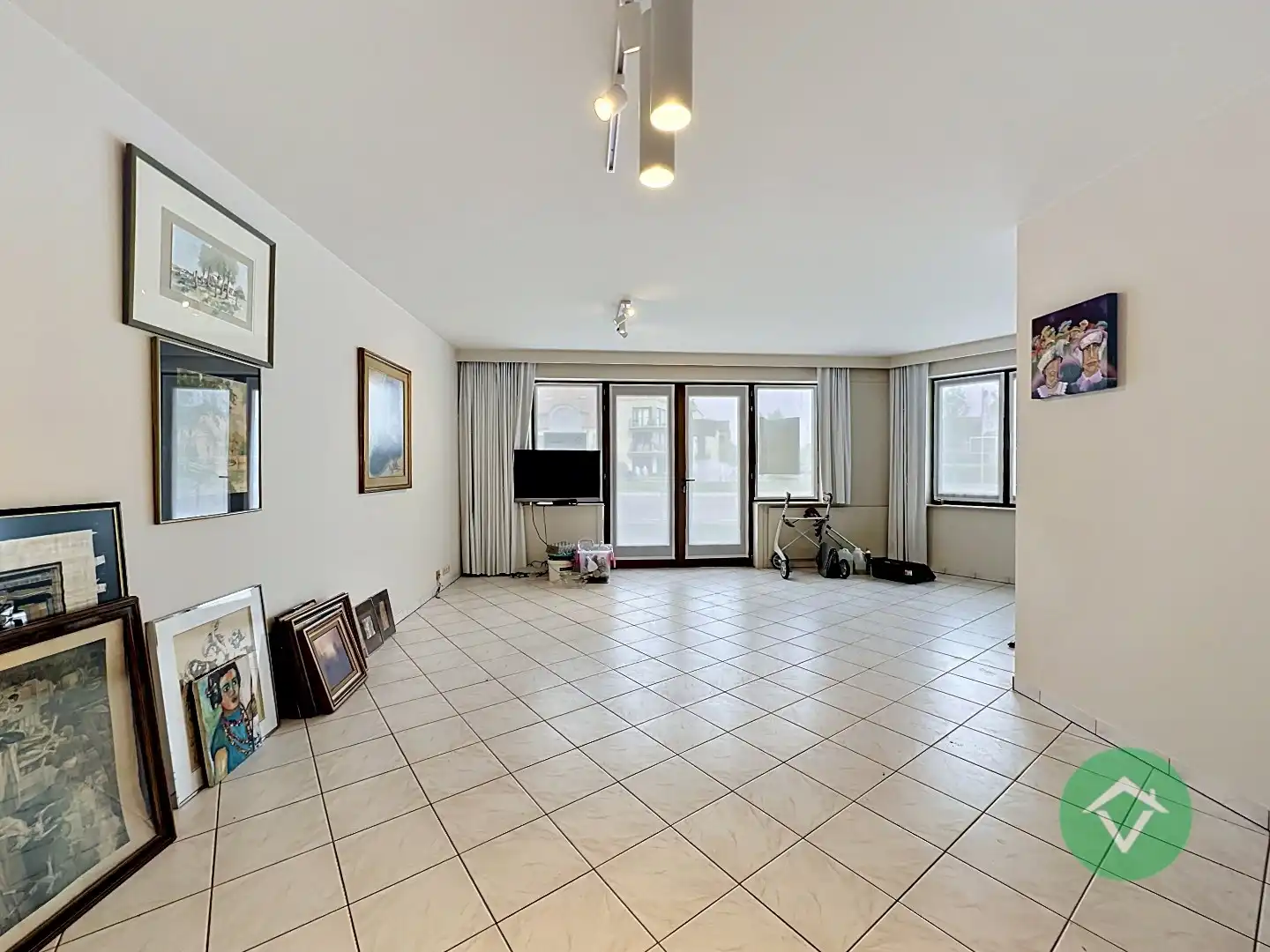 Gelijkvloers appartement met 2 slaapkamers in hartje Koekelare foto 5