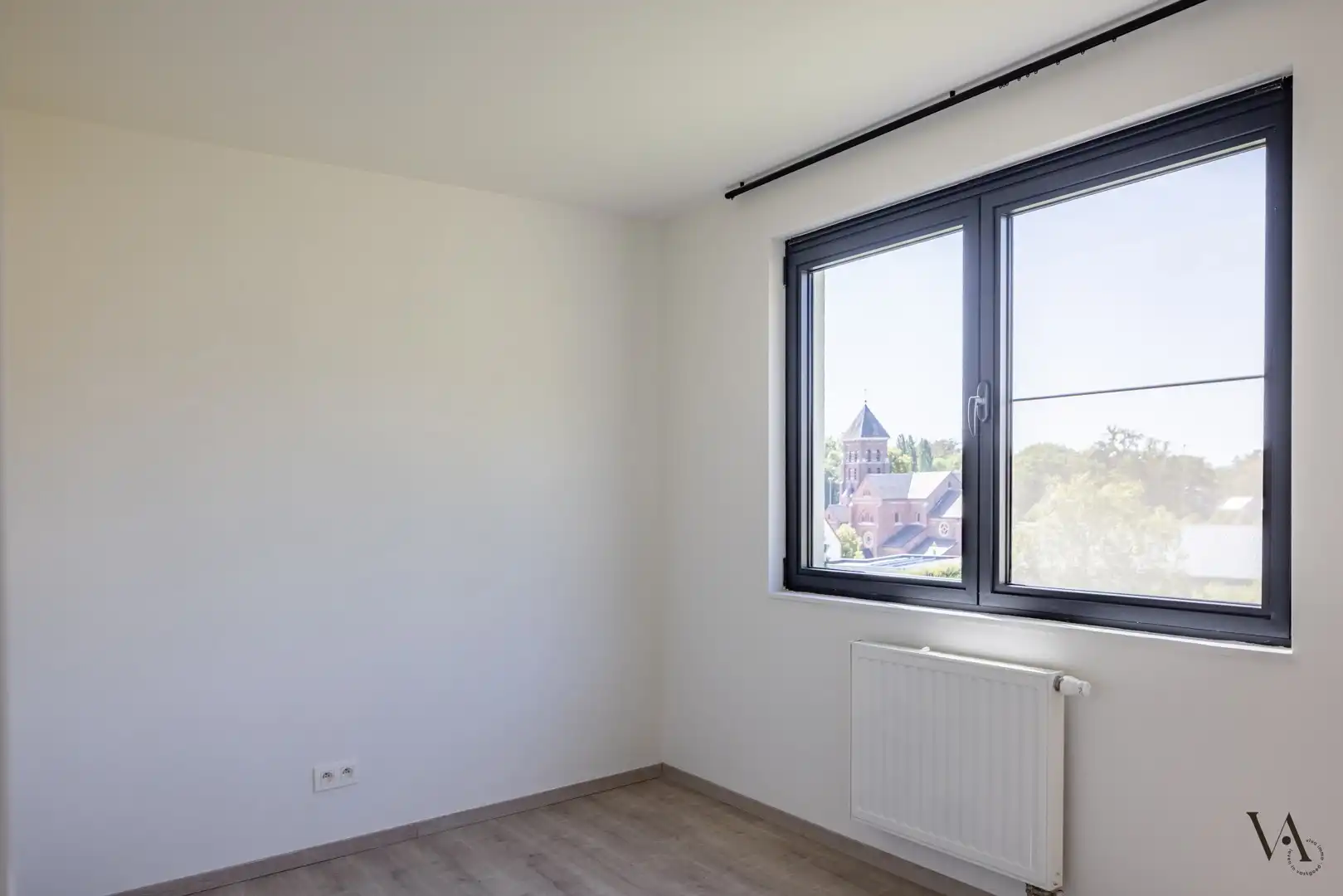 Recente driegevelwoningen met 3 slaapkamers, garage en tuin in Linden foto 14