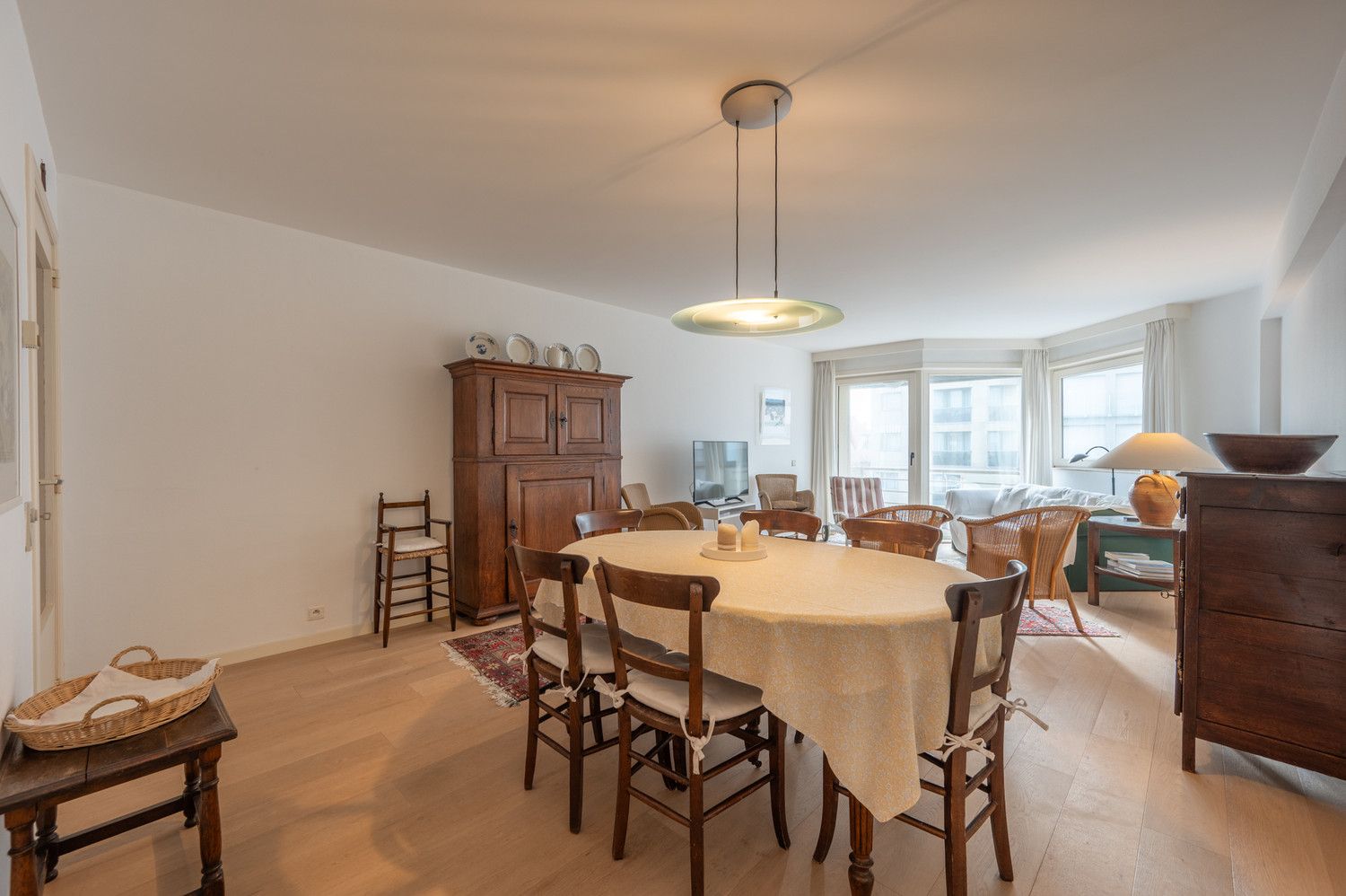 Instapklaar vakantie-appartement met zijdelings zicht op zee foto 6