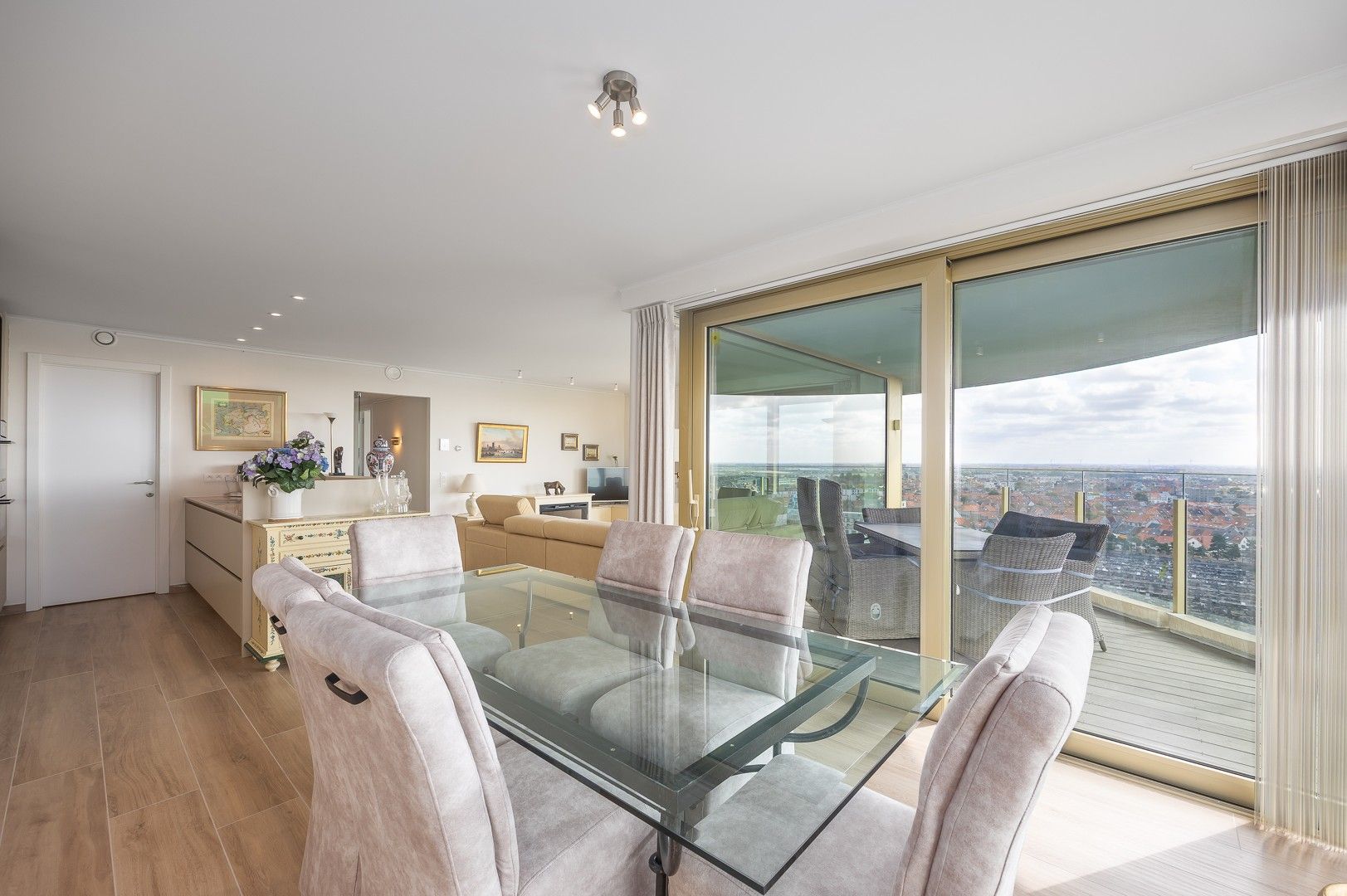 Appartement te koop foto 6