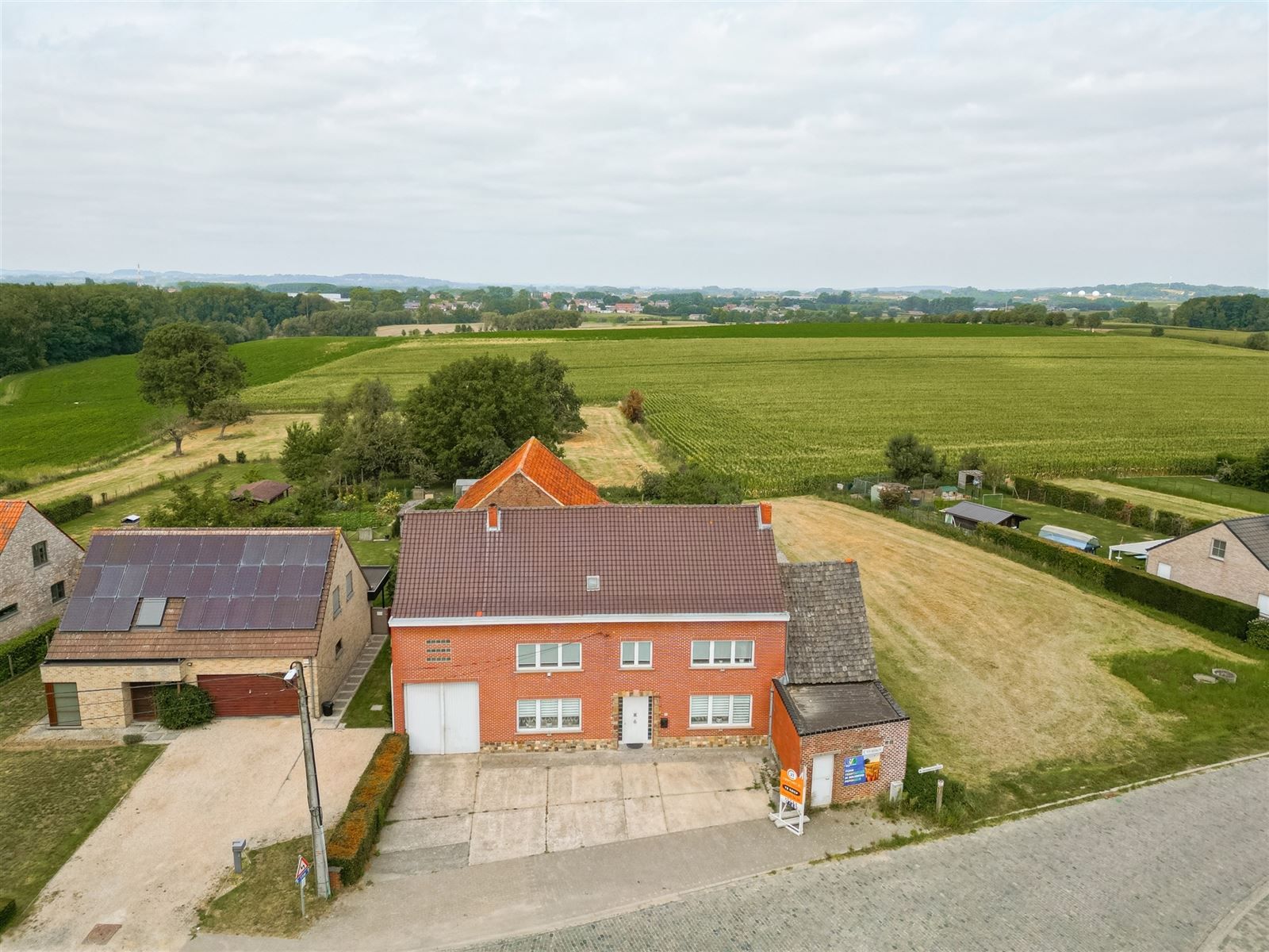 Woning met schuur en weide op 76are70 foto 2